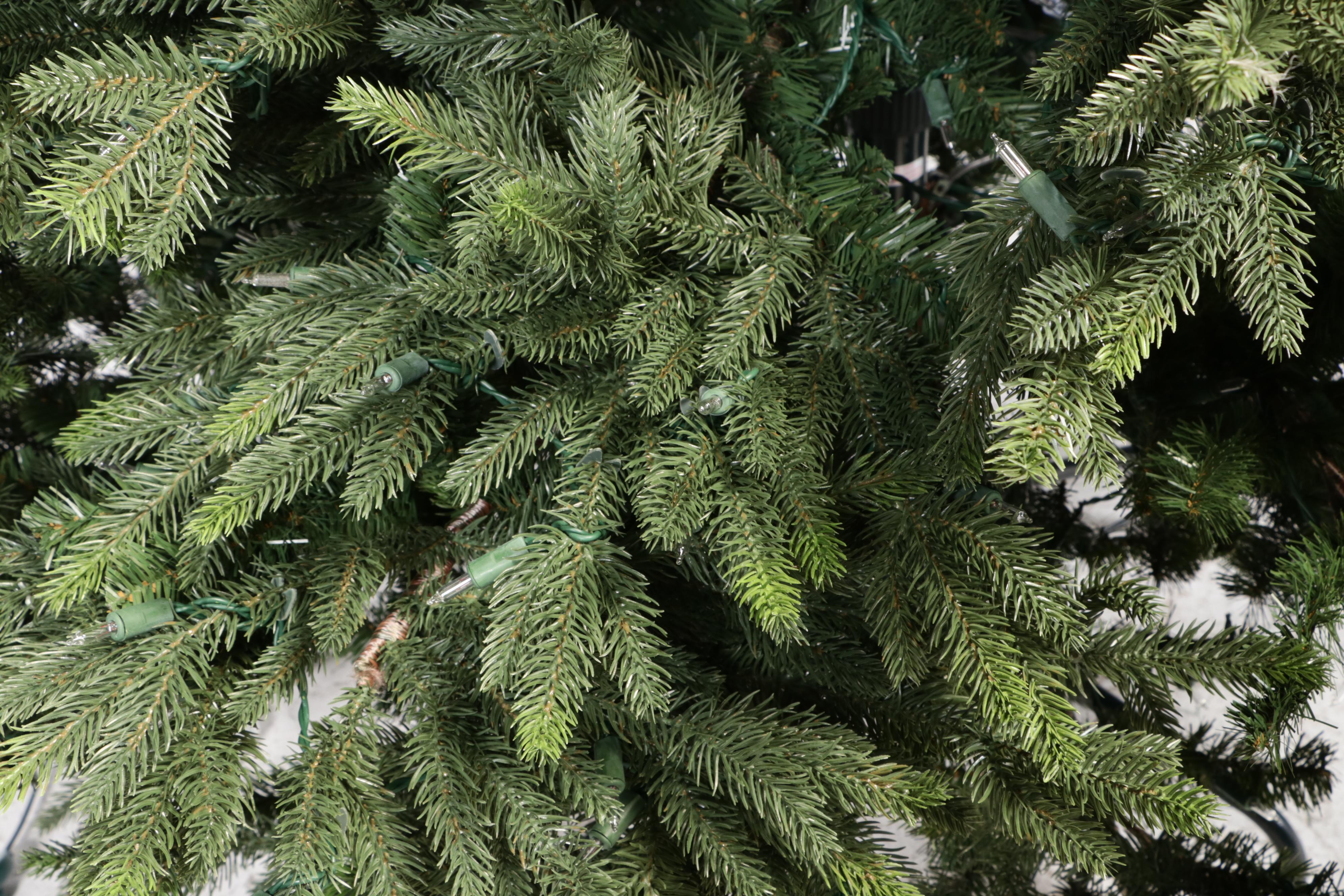 Balsam Hill 9' Pre-Lit Artificial Christmas Tree