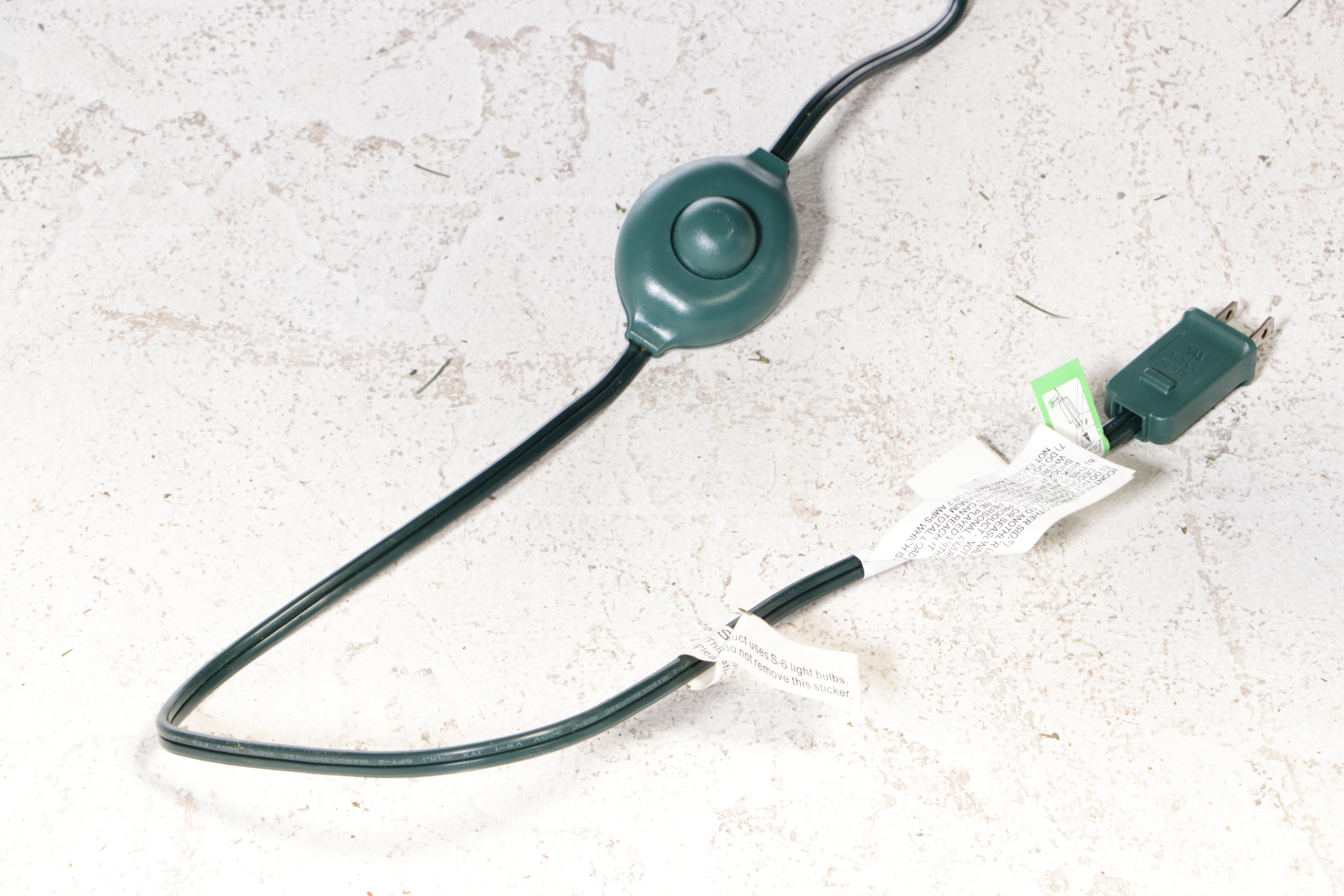 Balsam Hill 9' Pre-Lit Artificial Christmas Tree