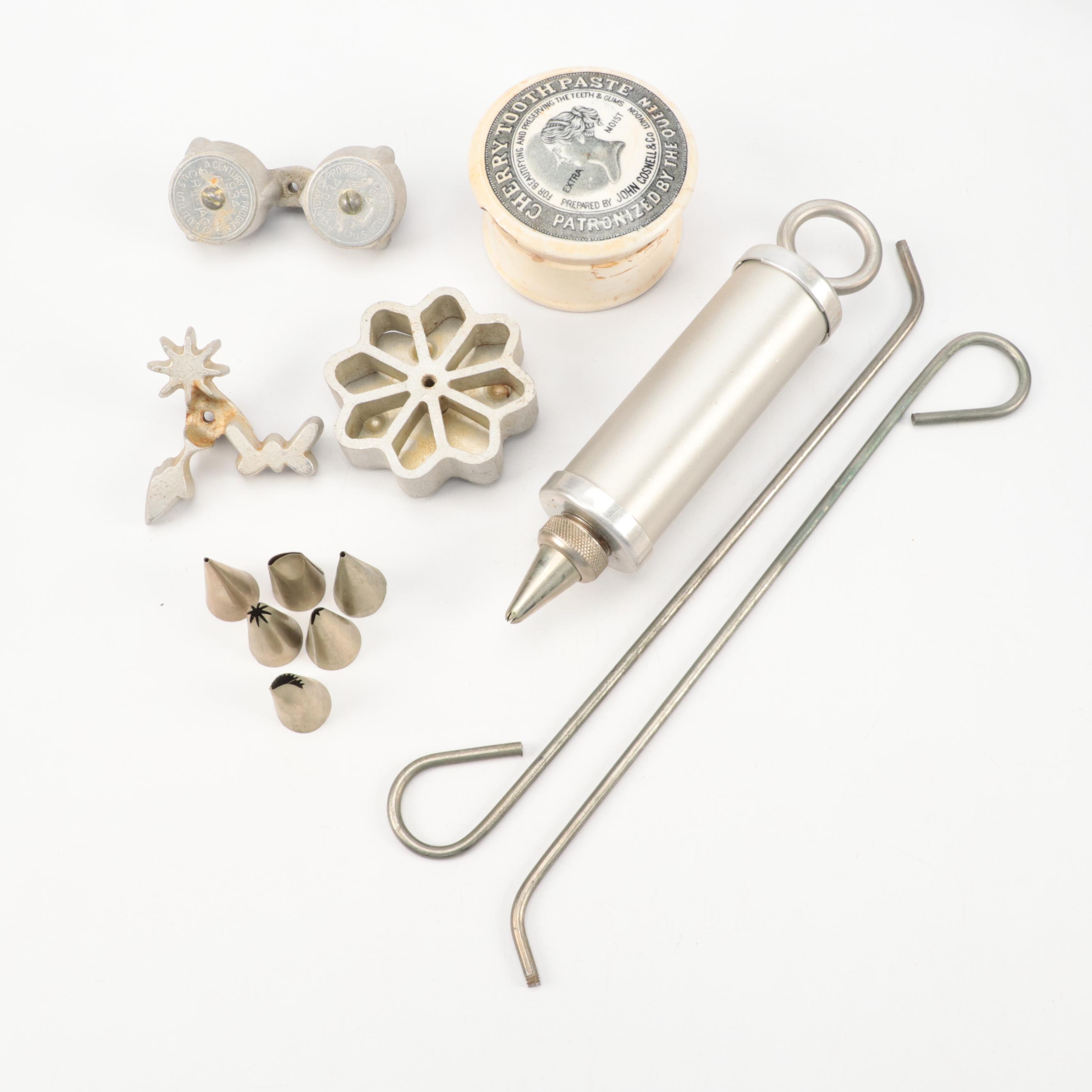 Johnson & Johnson Milk Filters, Lipton Tea Bags, and More Advertising Tins