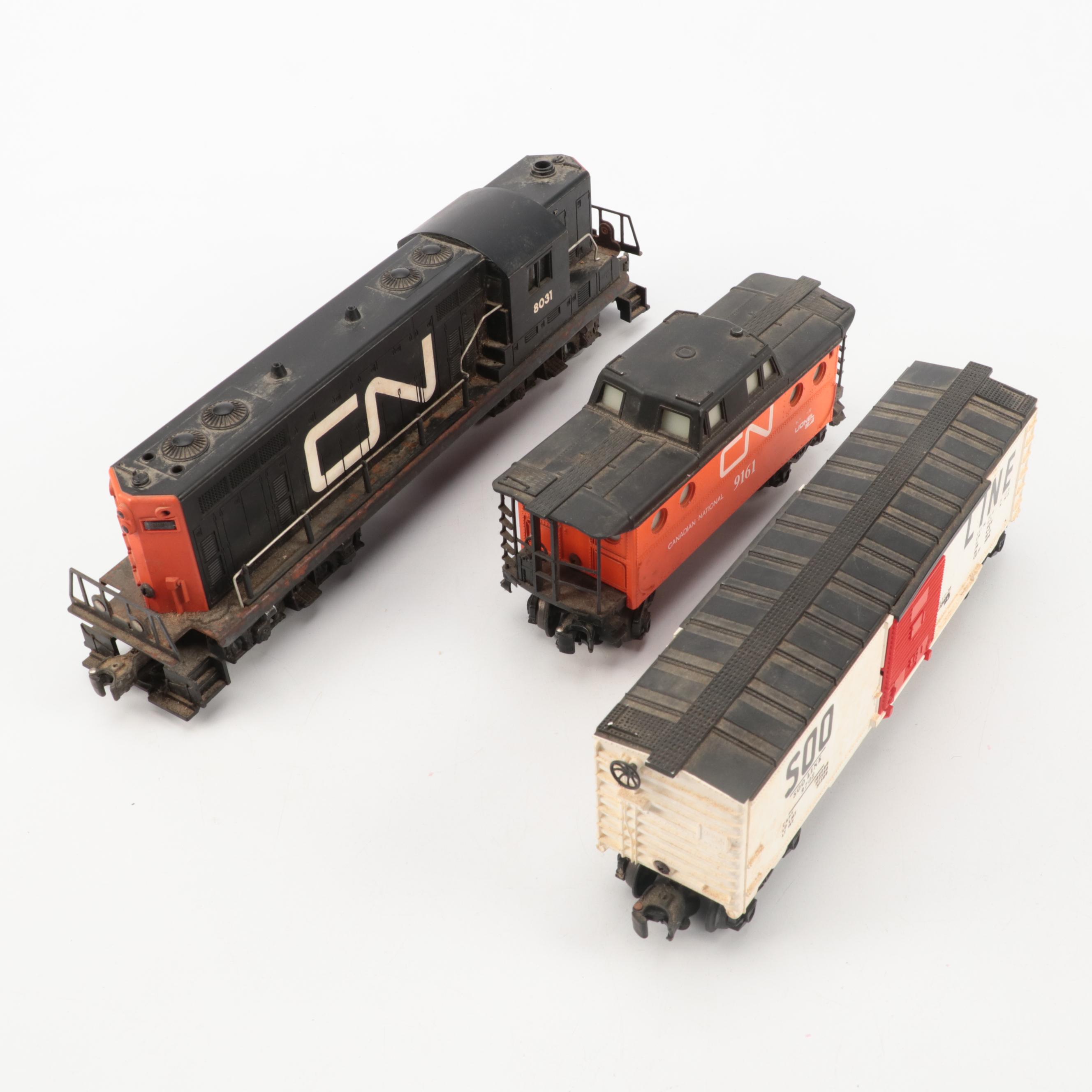 Lionel O Scale Locomotive and Cars with Model Building and Crane