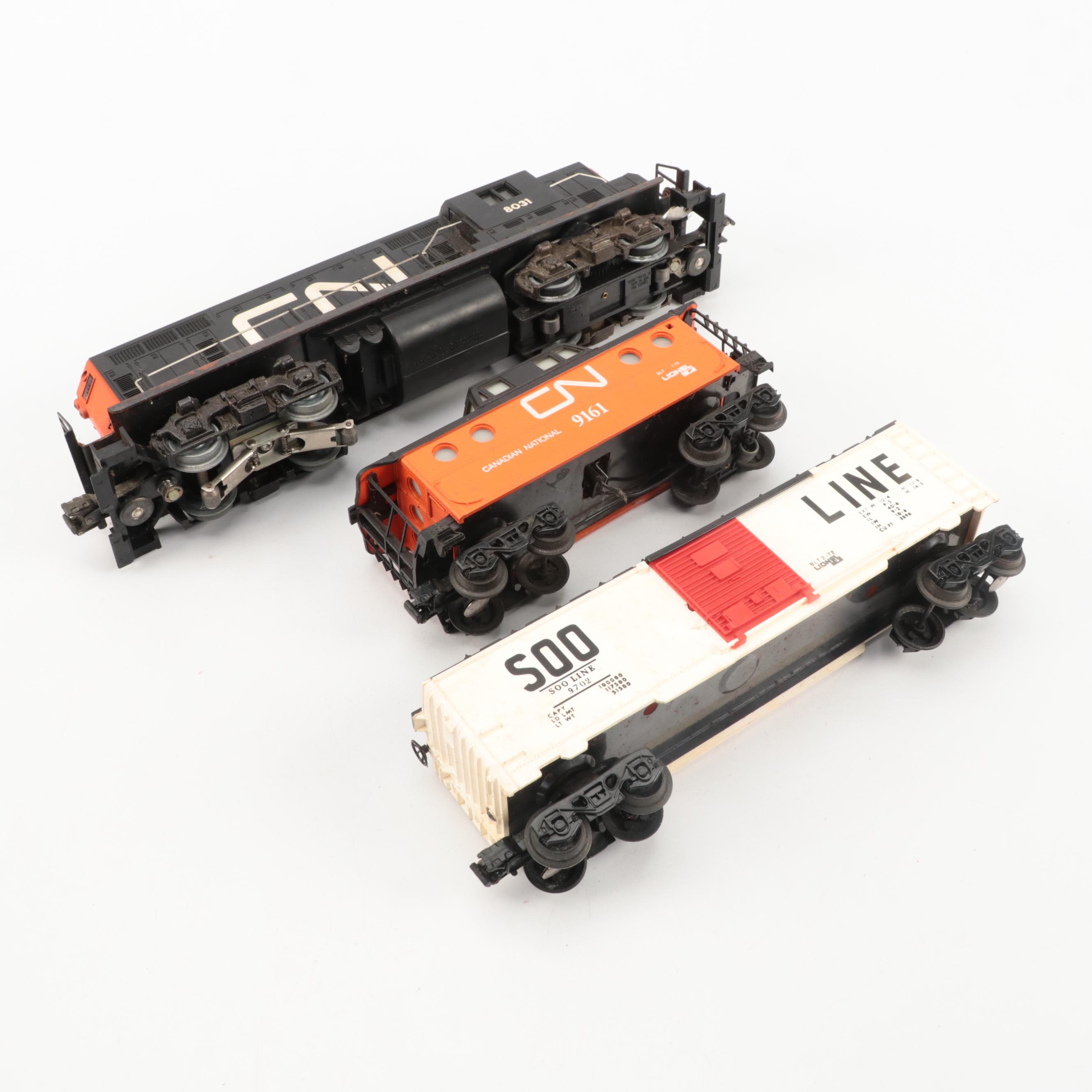 Lionel O Scale Locomotive and Cars with Model Building and Crane