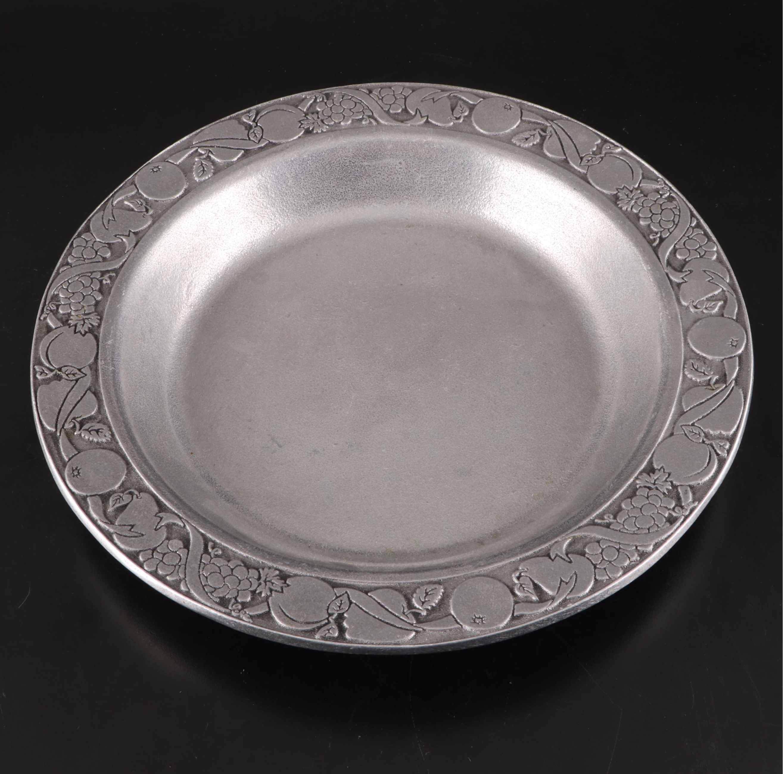 Wilton Armetale Serving Bowls with Nambé Scoop