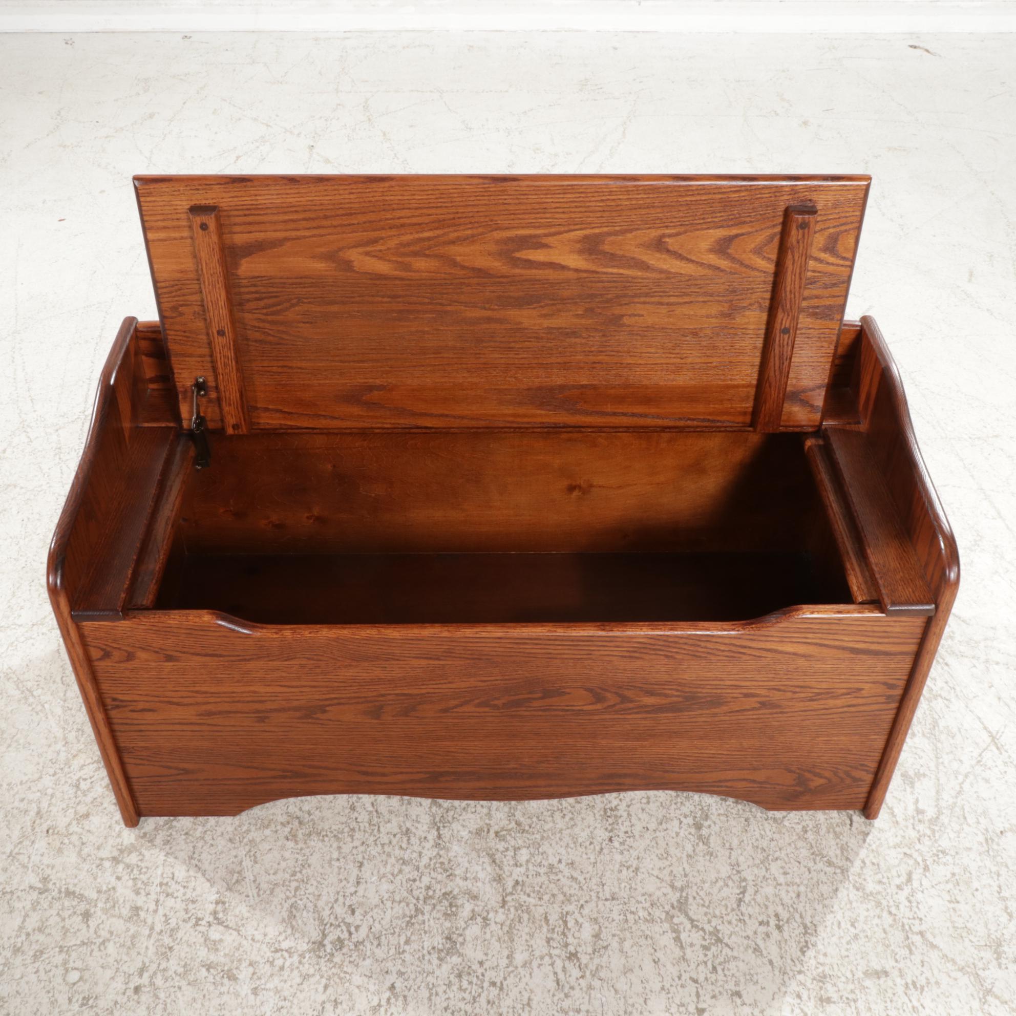 Amish Oak Furniture Trunk