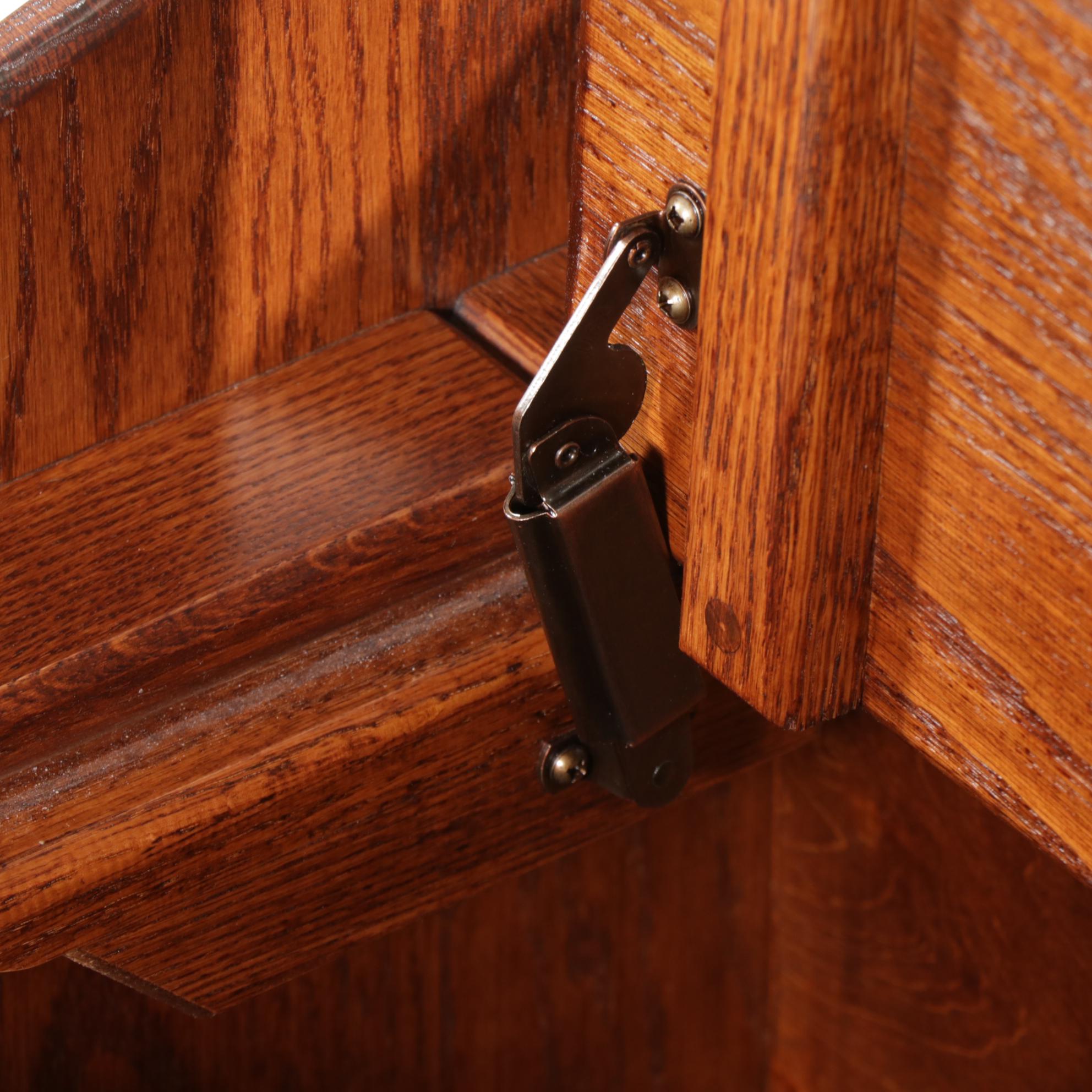 Amish Oak Furniture Trunk