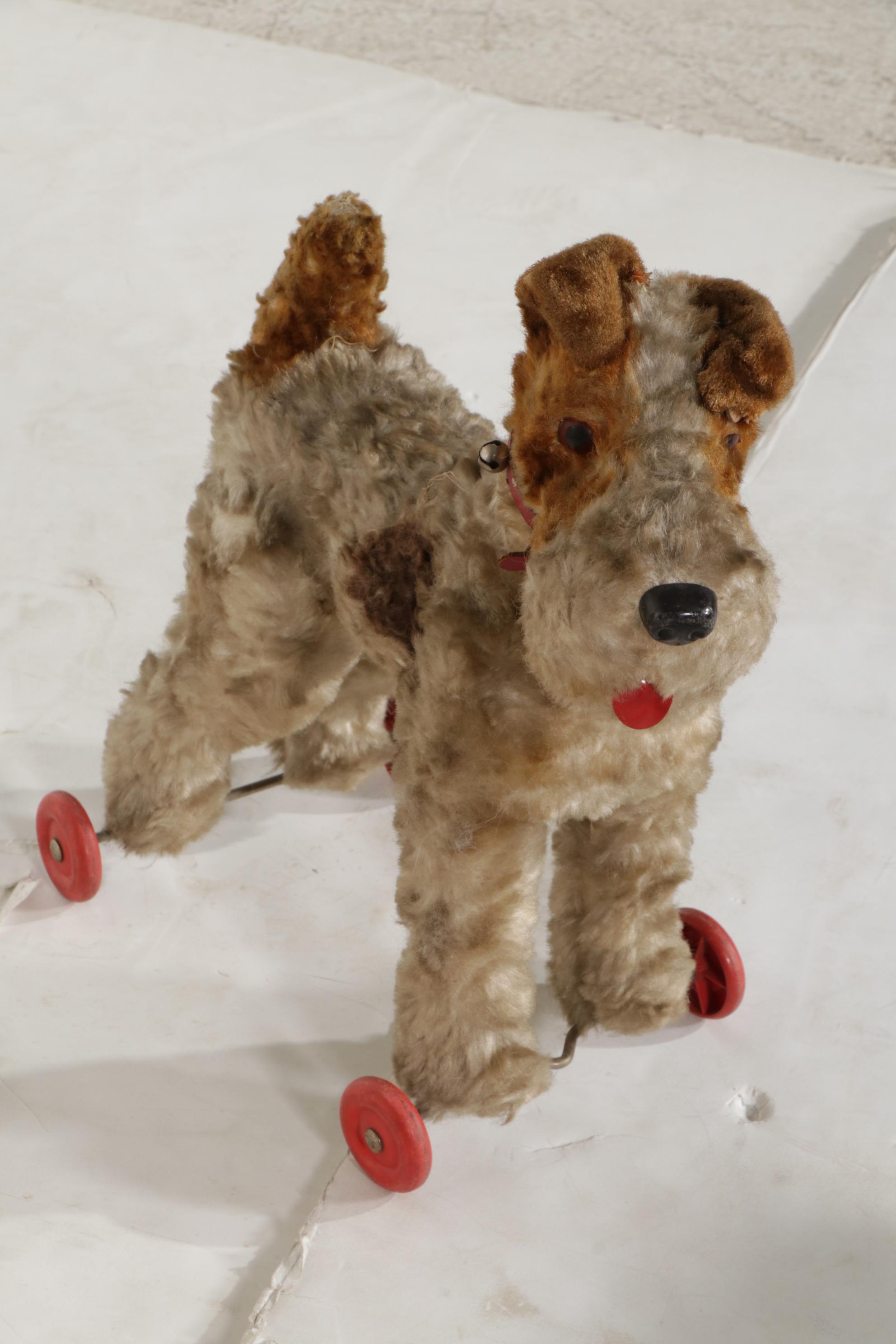 Wooden Giraffe Shaped Coat Rack with Rice Crispy Treats Lunch Box and Other Toys