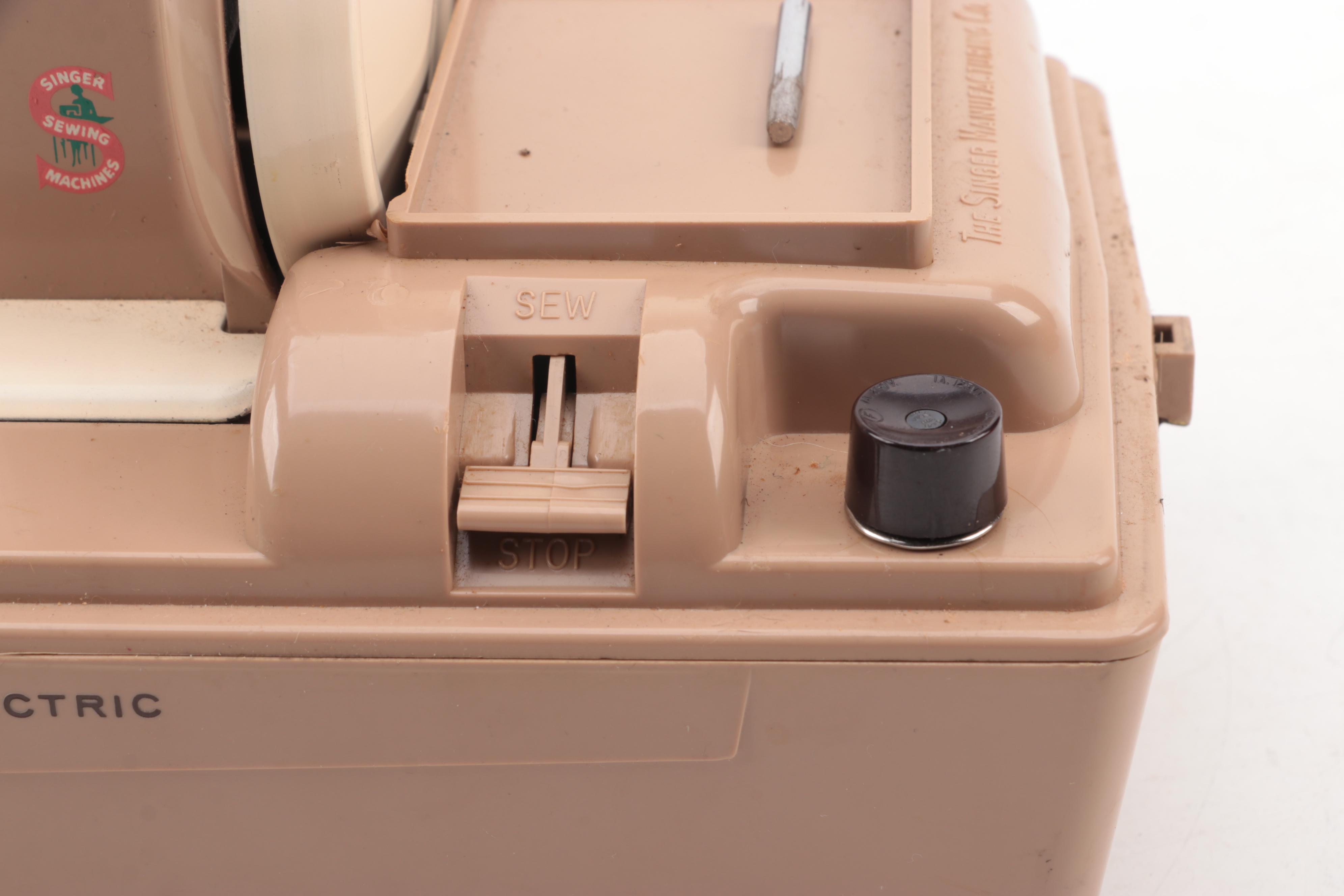 Singer Sewhandy Electric Child's Sewing Machine, Mid-20th Century