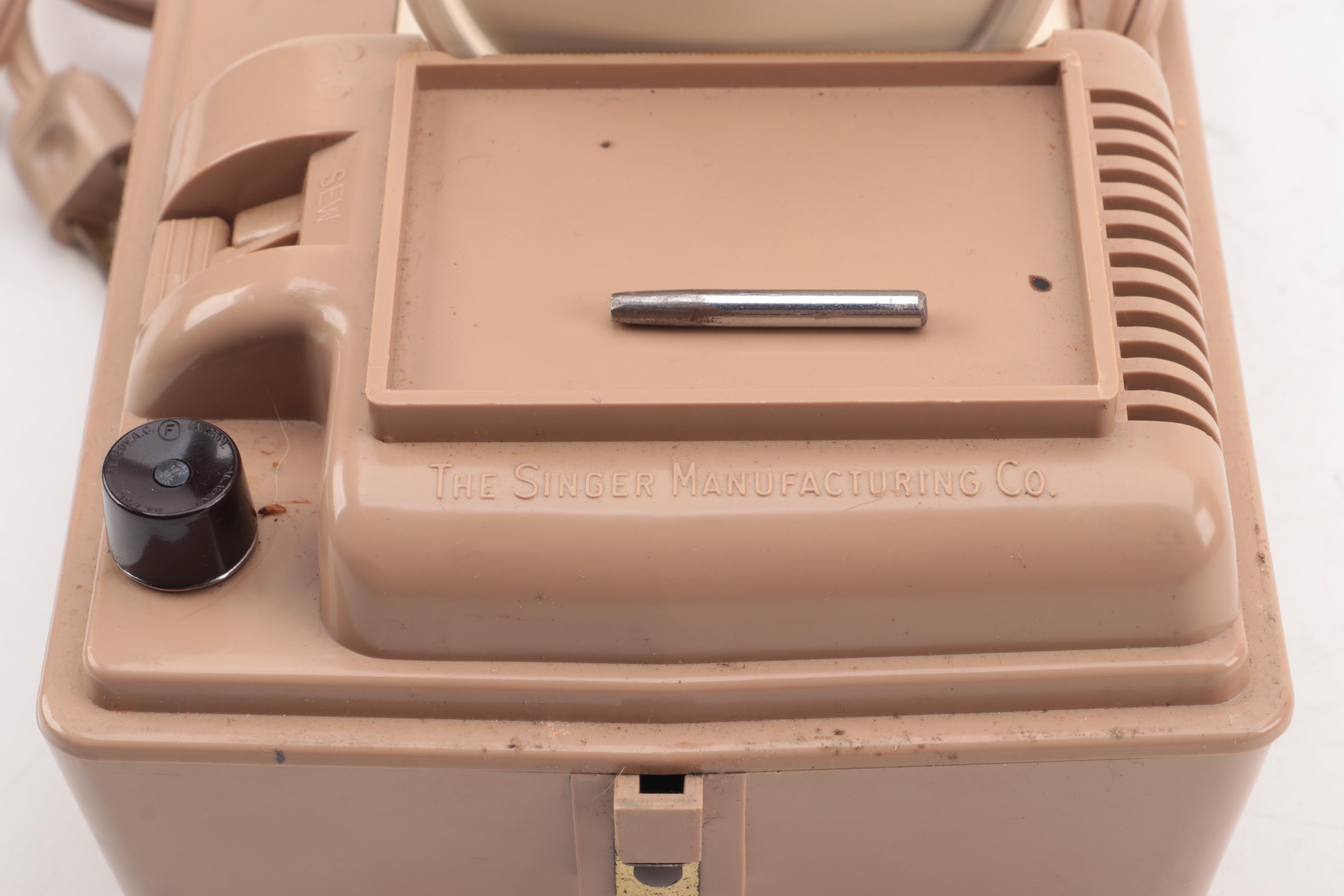 Singer Sewhandy Electric Child's Sewing Machine, Mid-20th Century