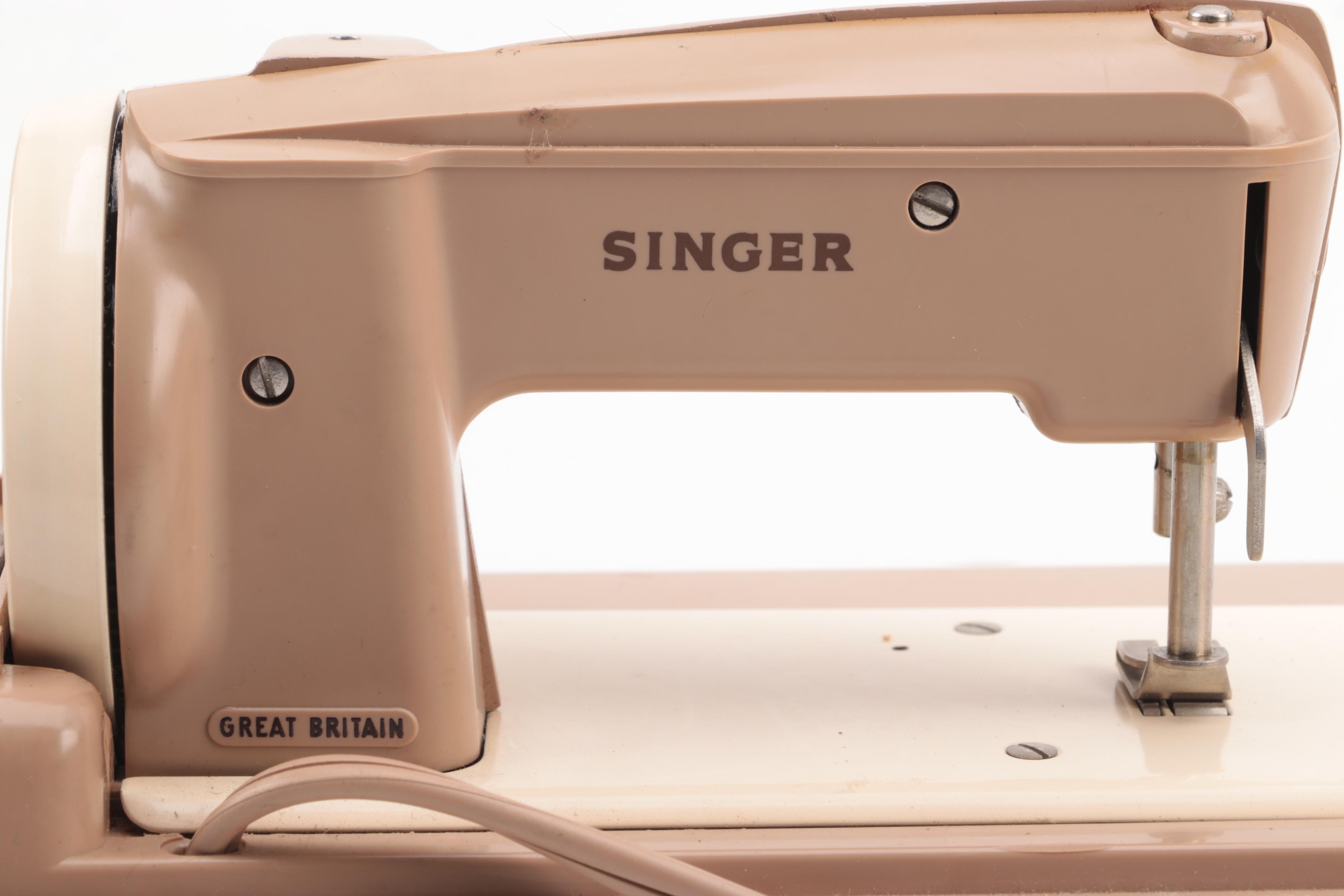 Singer Sewhandy Electric Child's Sewing Machine, Mid-20th Century