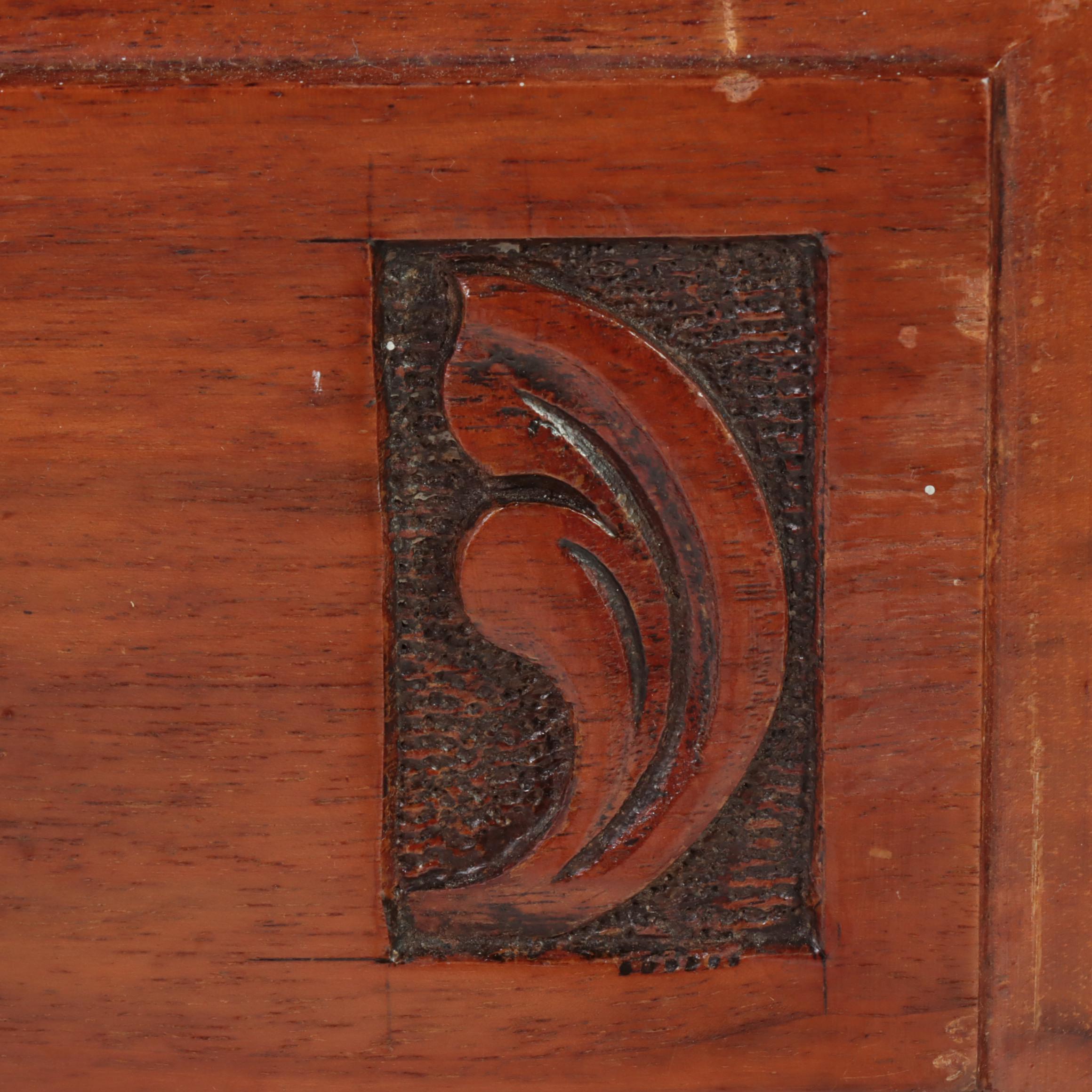 Victorian Walnut Chest of Drawers, Late 19th Century
