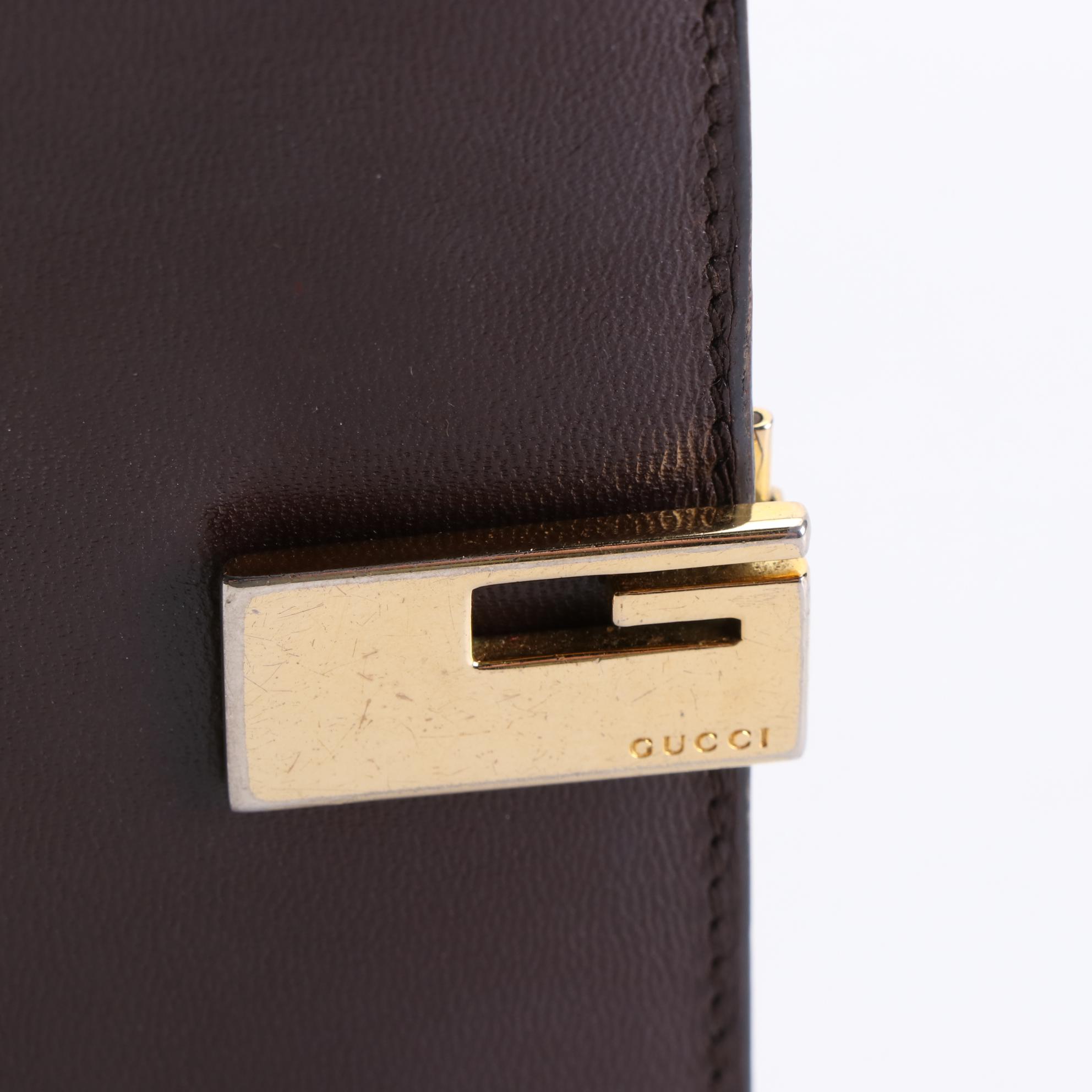Gucci G Clasp Bifold Wallet in Brown Leather