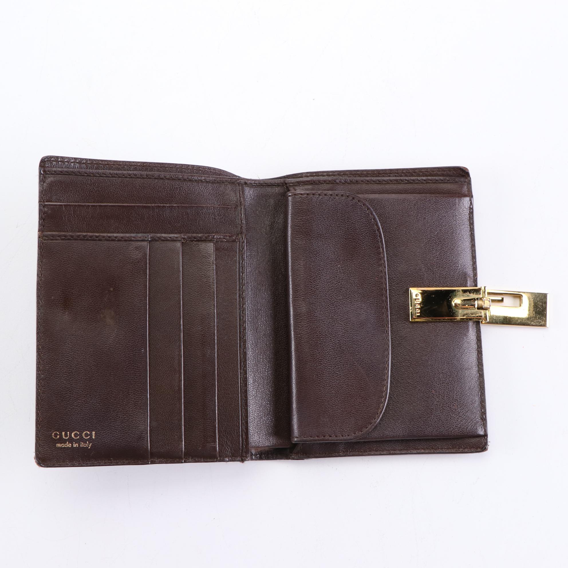 Gucci G Clasp Bifold Wallet in Brown Leather