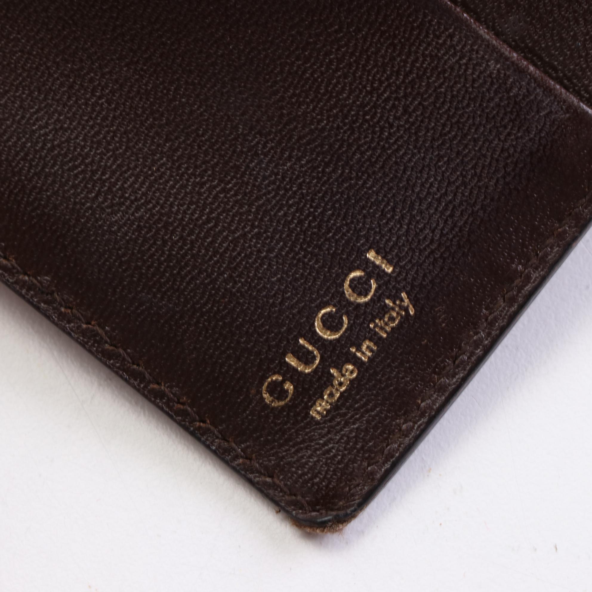 Gucci G Clasp Bifold Wallet in Brown Leather