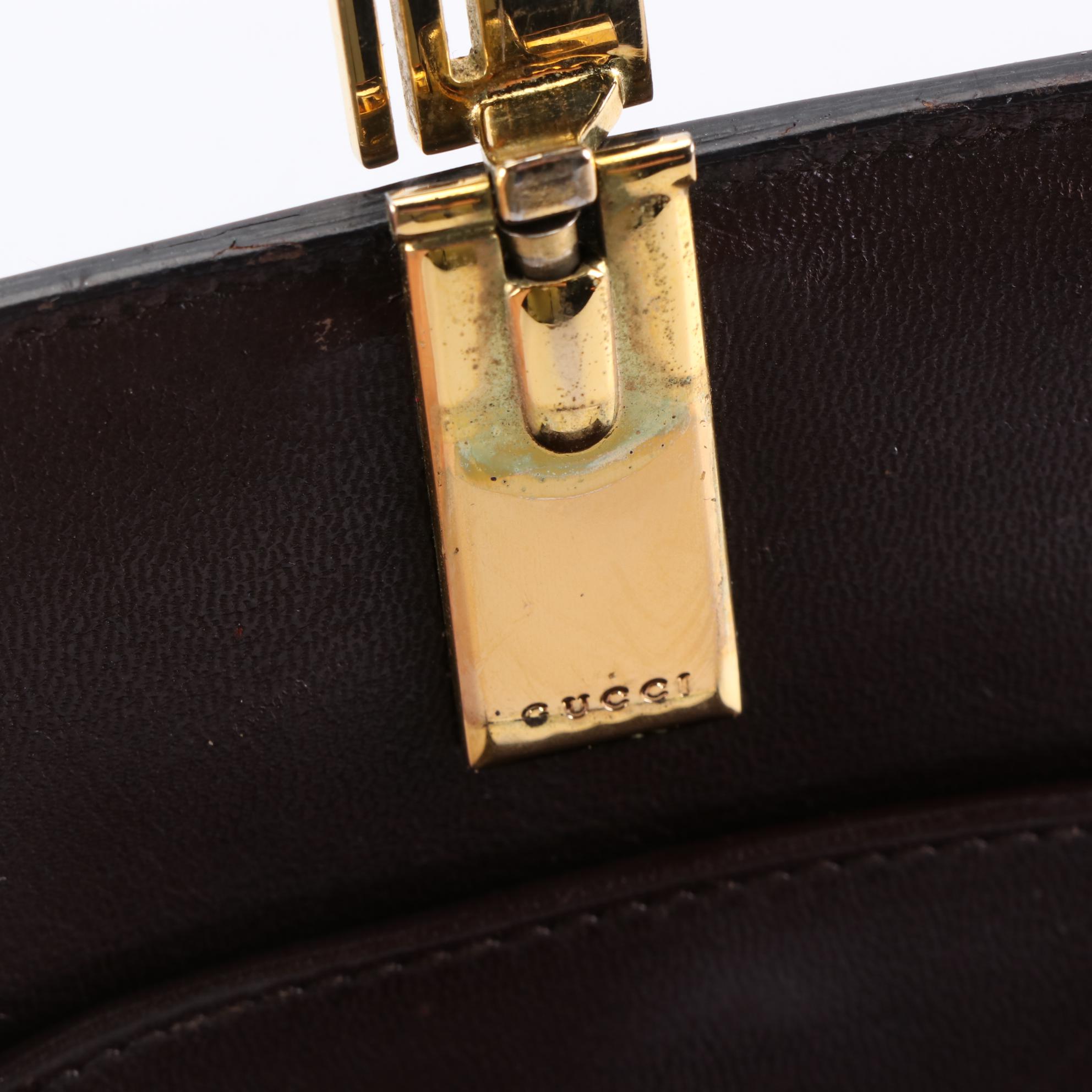 Gucci G Clasp Bifold Wallet in Brown Leather