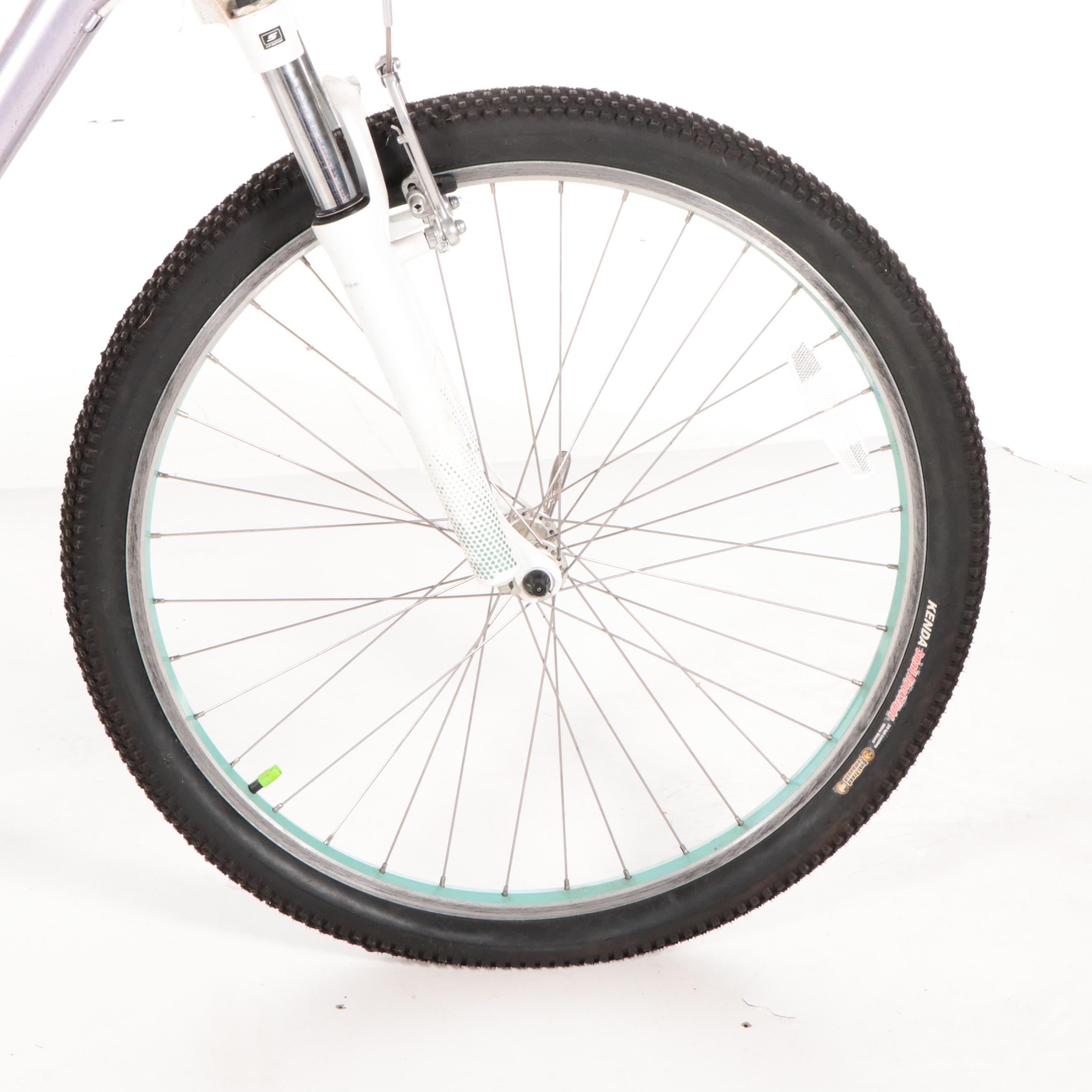 Giant SR Suntour Mountain Bicycle