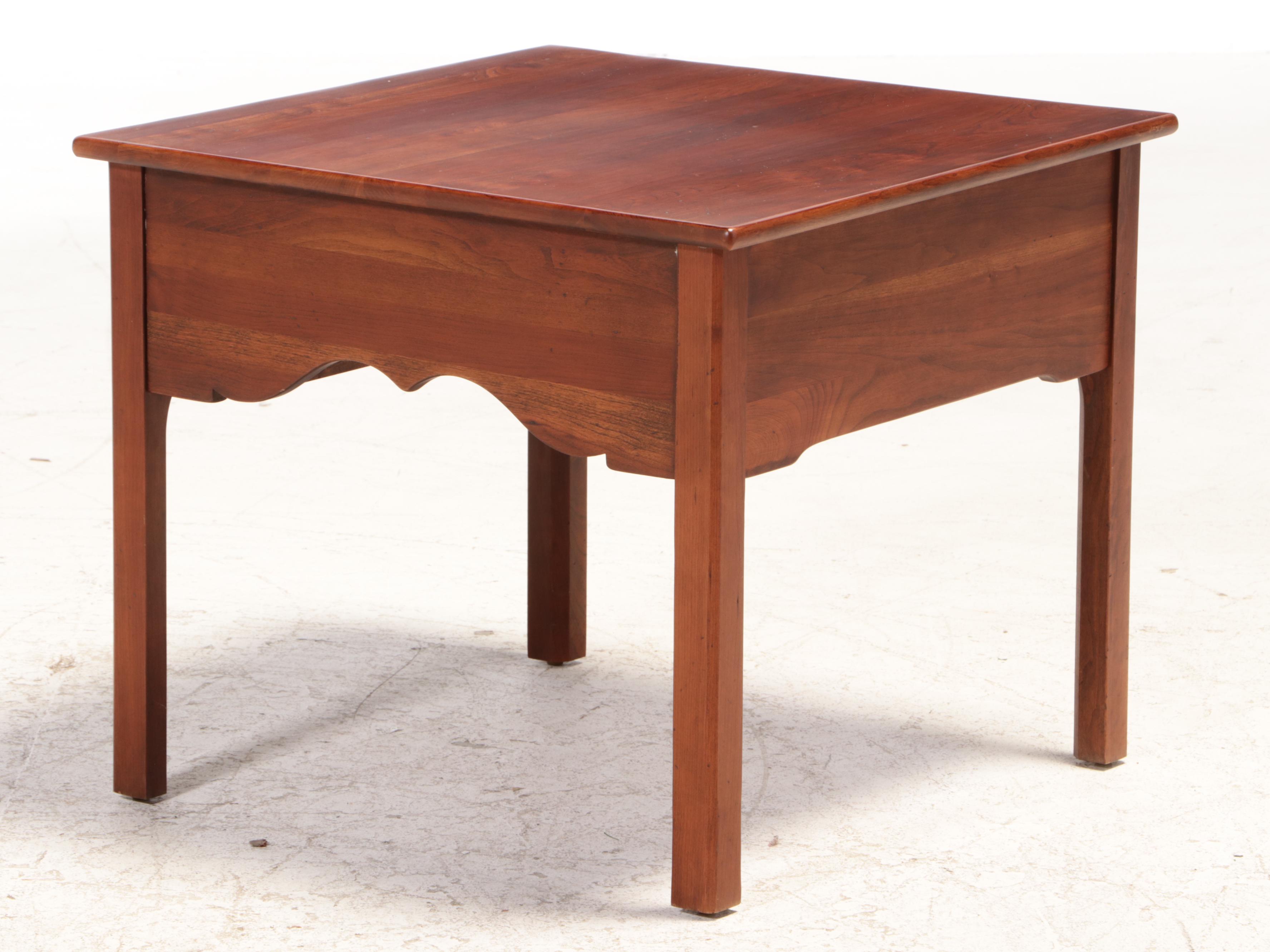 Lexington Furniture Chippendale Style Cherrywood End Table