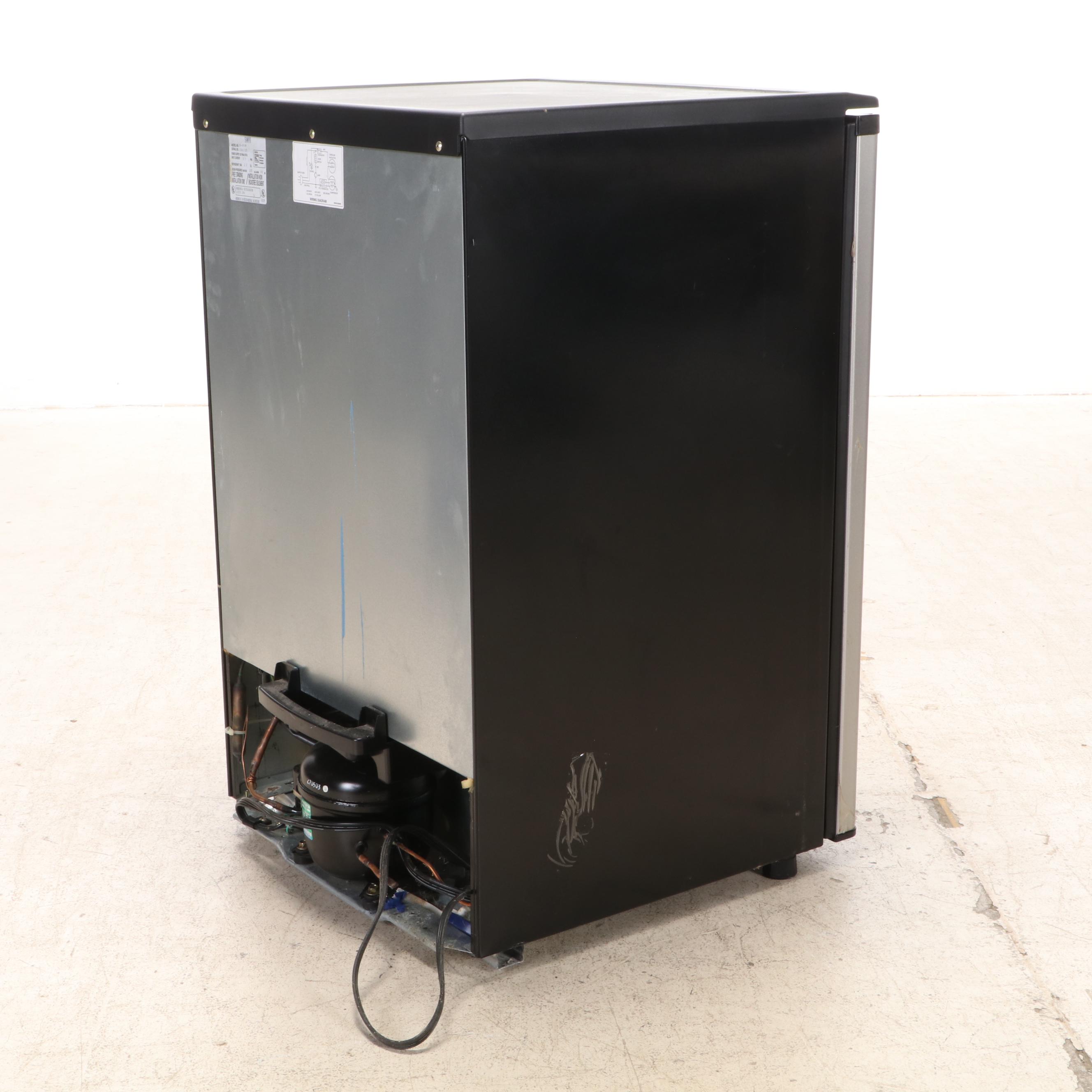 Sanyo Model 4910M Free Standing Mini-Refrigerator
