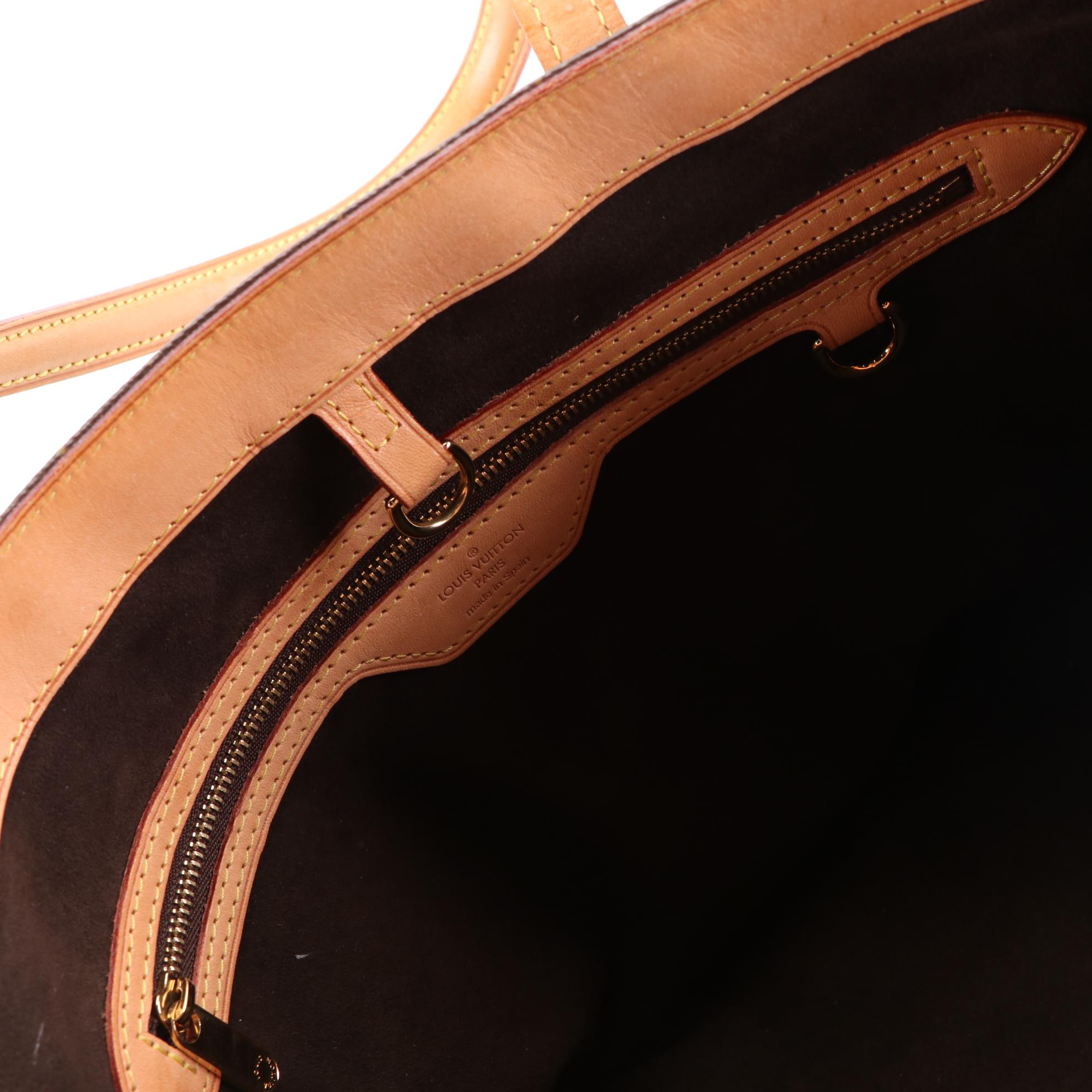 Louis Vuitton Wilshire MM Tote in  Monogram Canvas and Vachetta Leather