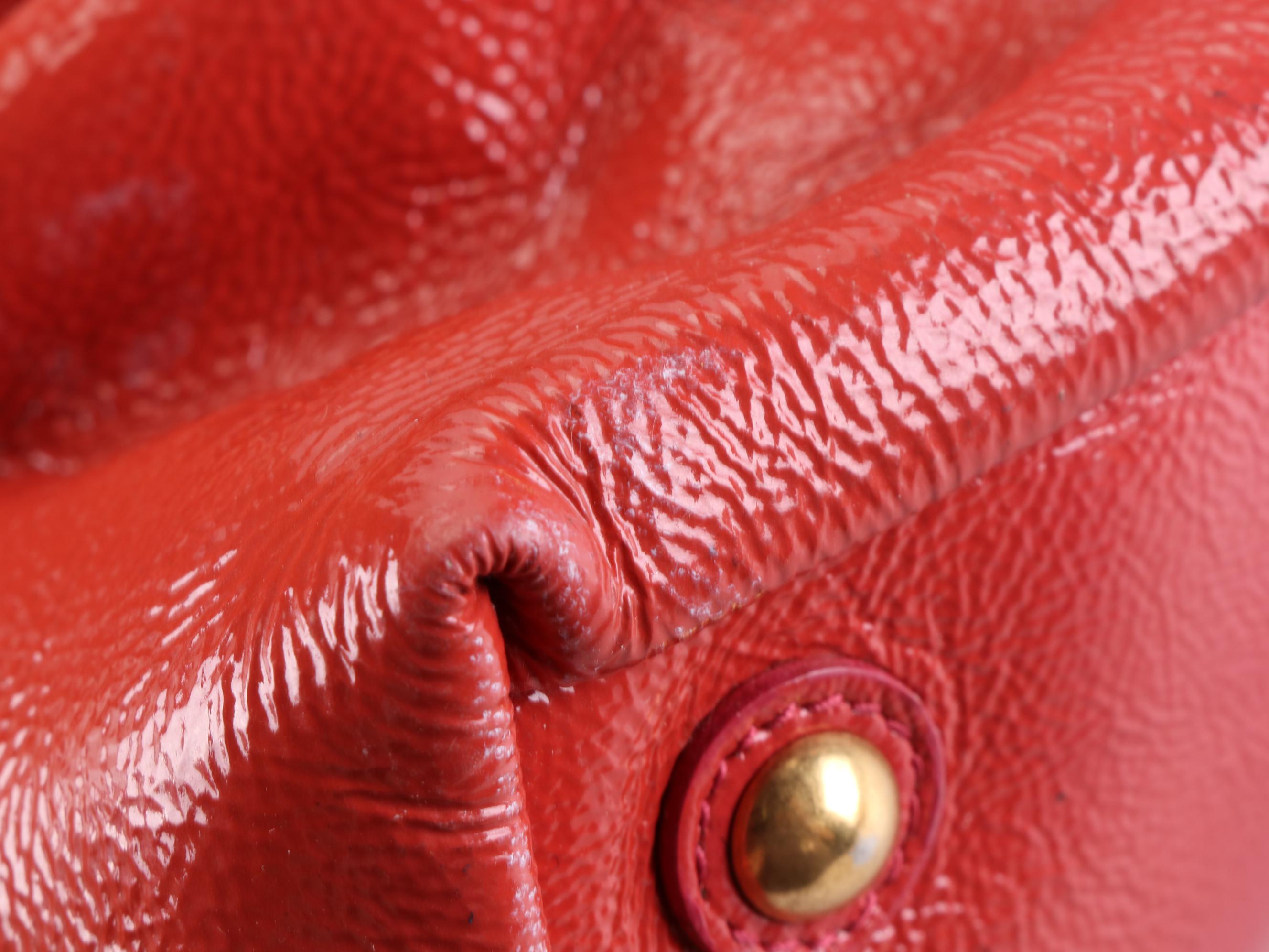 Yves Saint Laurent Easy Y Tote Bag in Red Textured Patent Leather