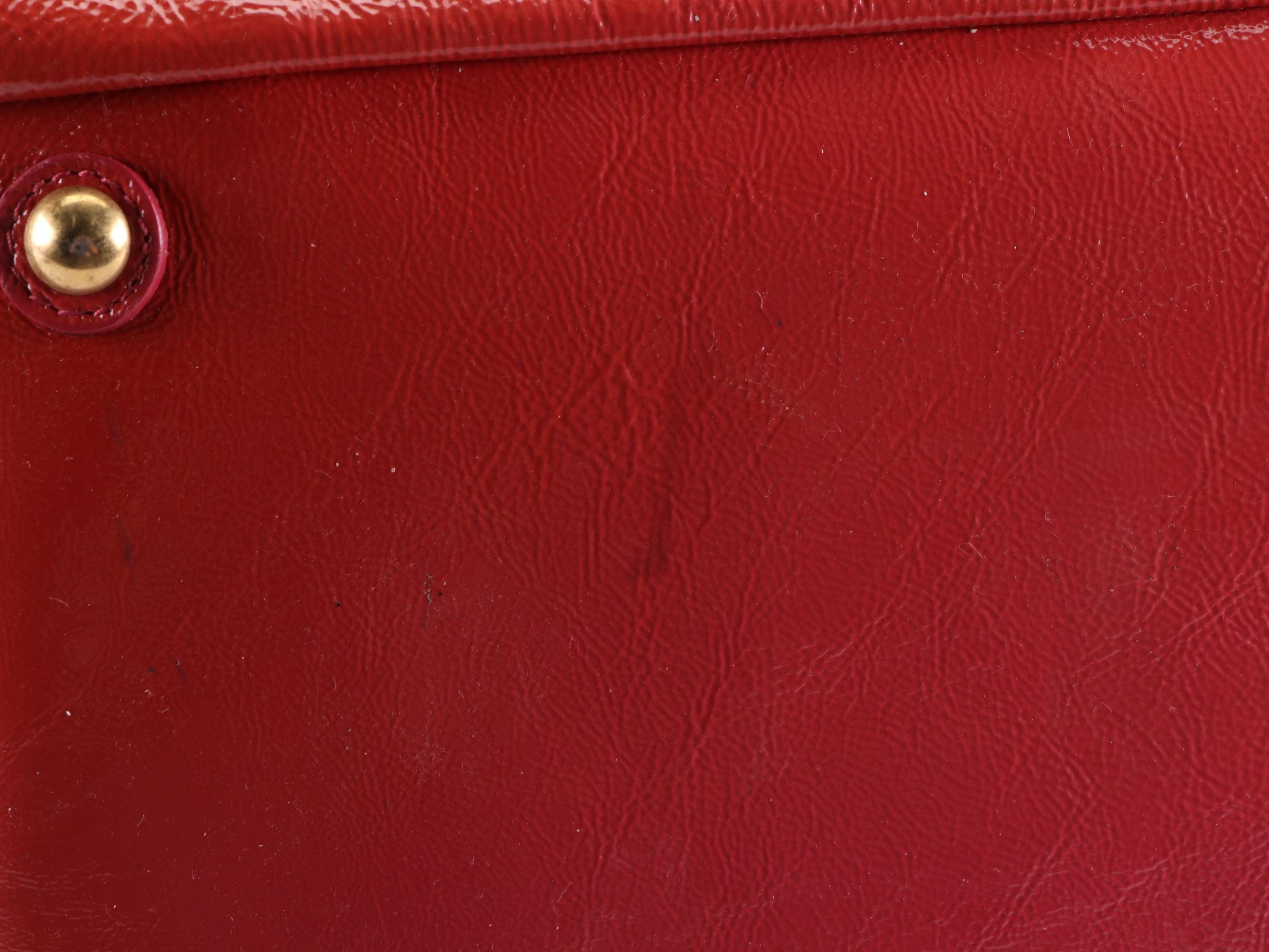 Yves Saint Laurent Easy Y Tote Bag in Red Textured Patent Leather