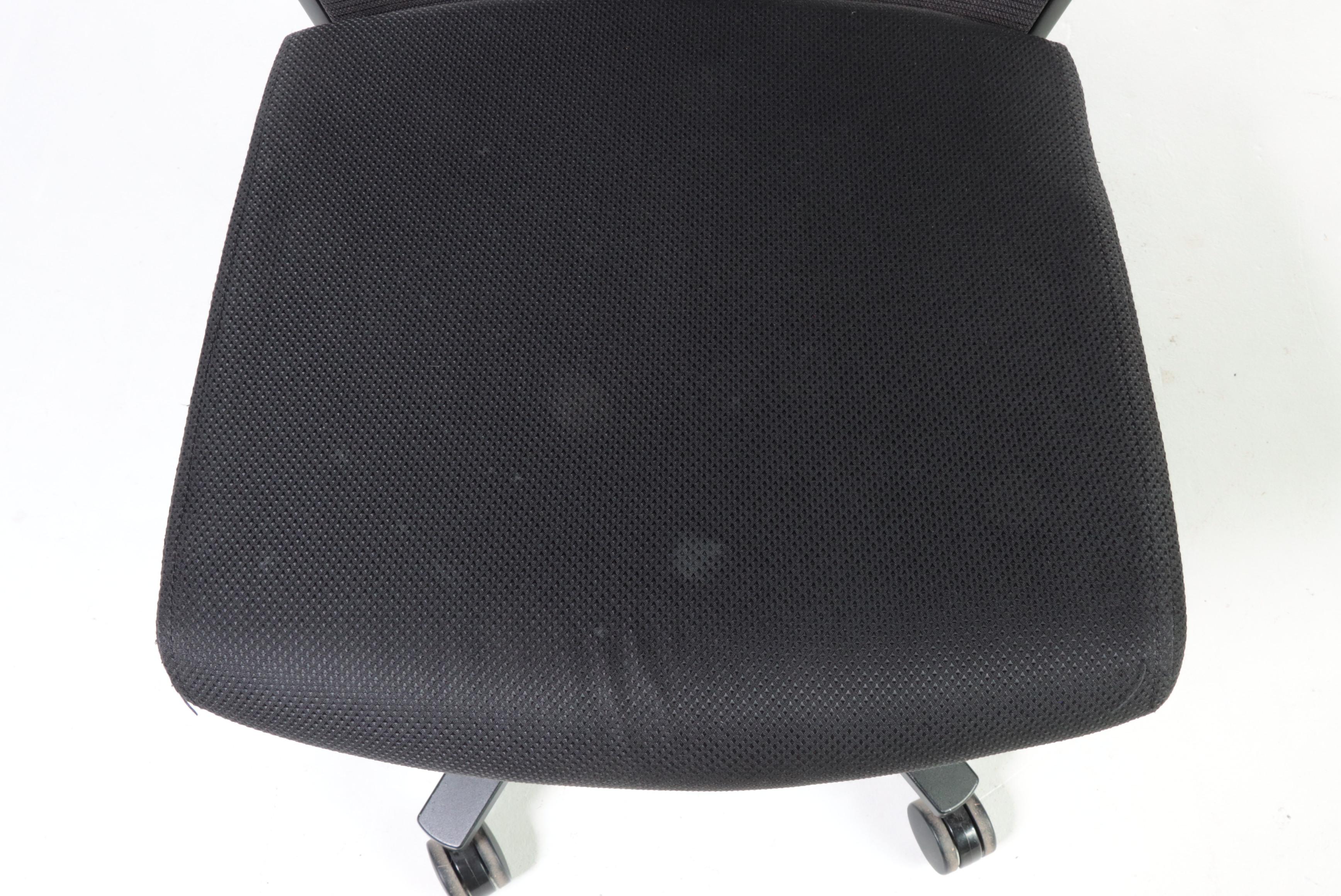 Contemporary Adjustable Swivel-Tilt Desk Chair