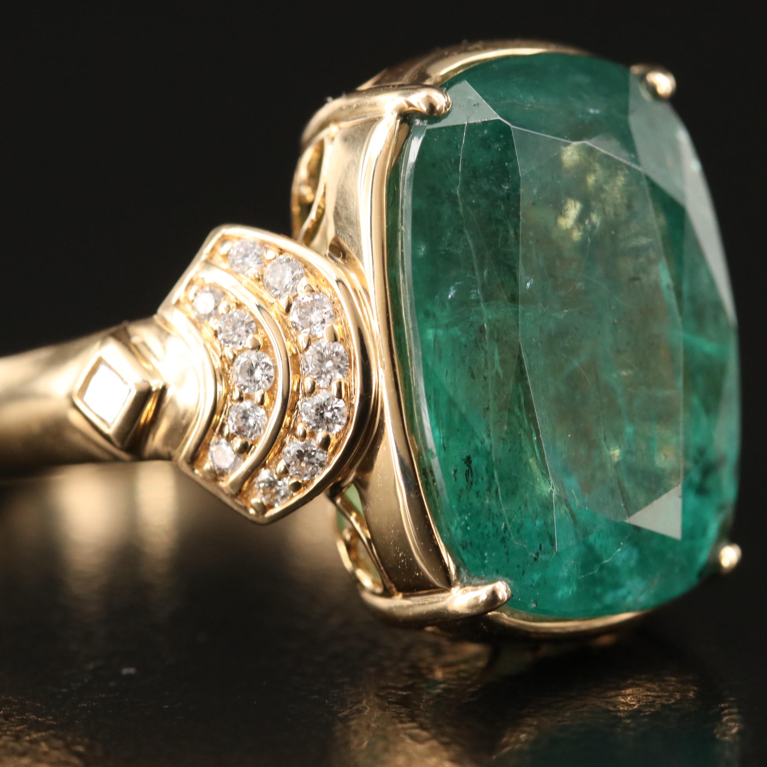 Chromia 18K 9.95 CT Emerald and Diamond Ring