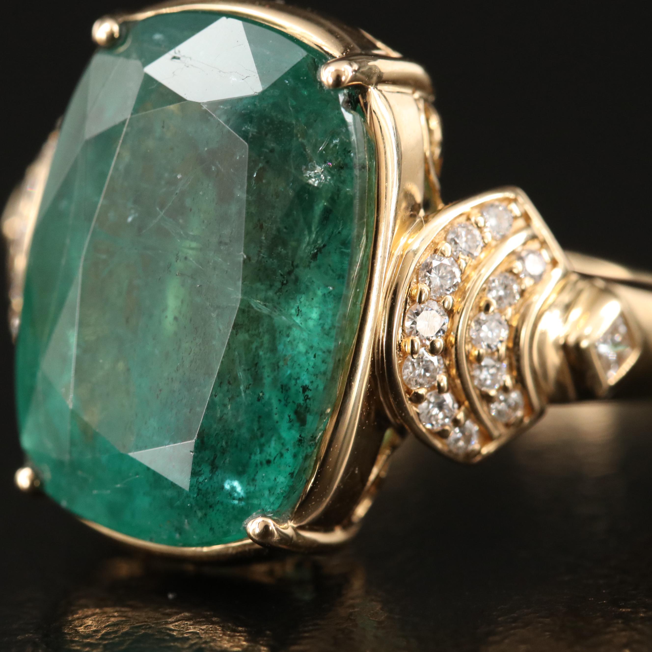Chromia 18K 9.95 CT Emerald and Diamond Ring