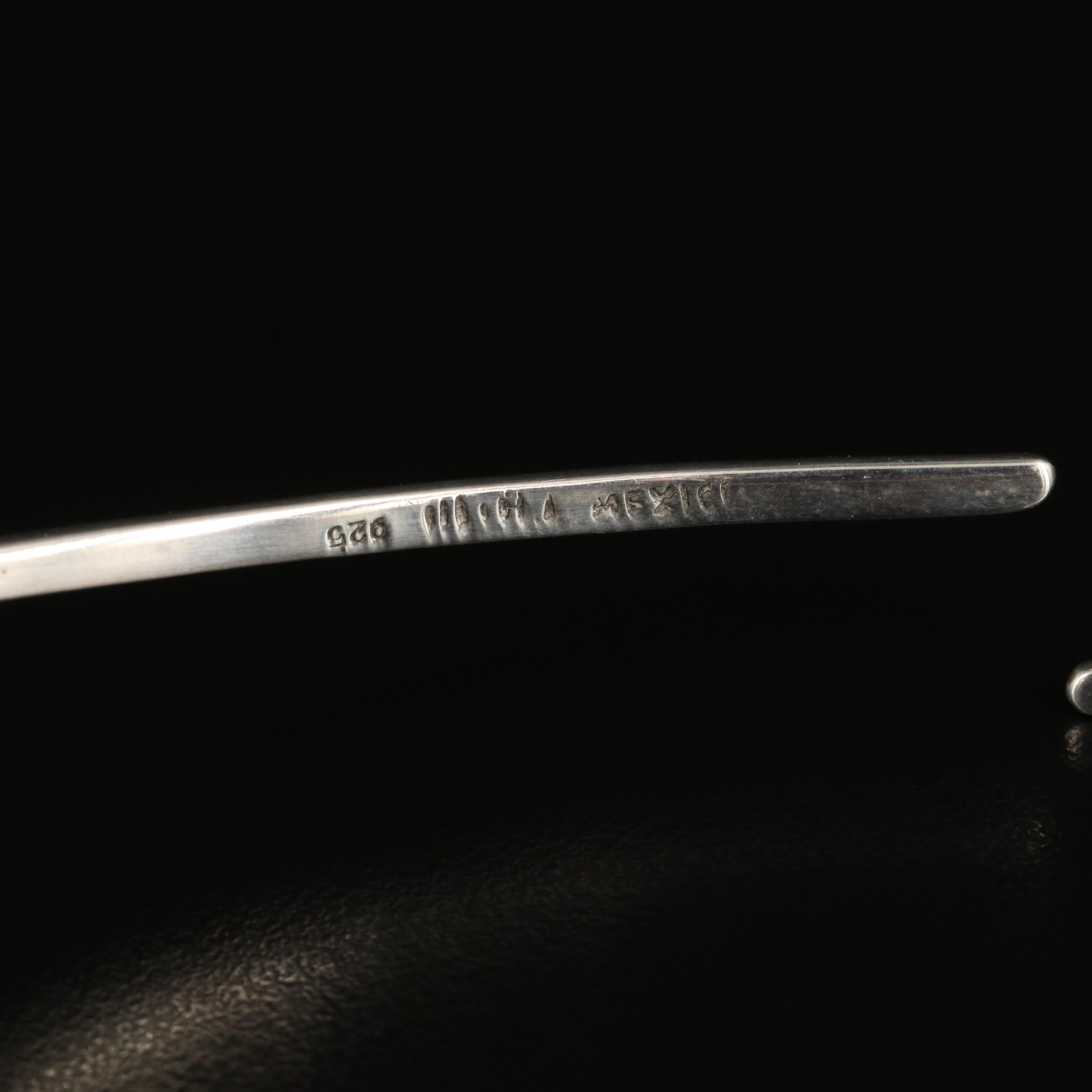 Sterling Chevron Collar