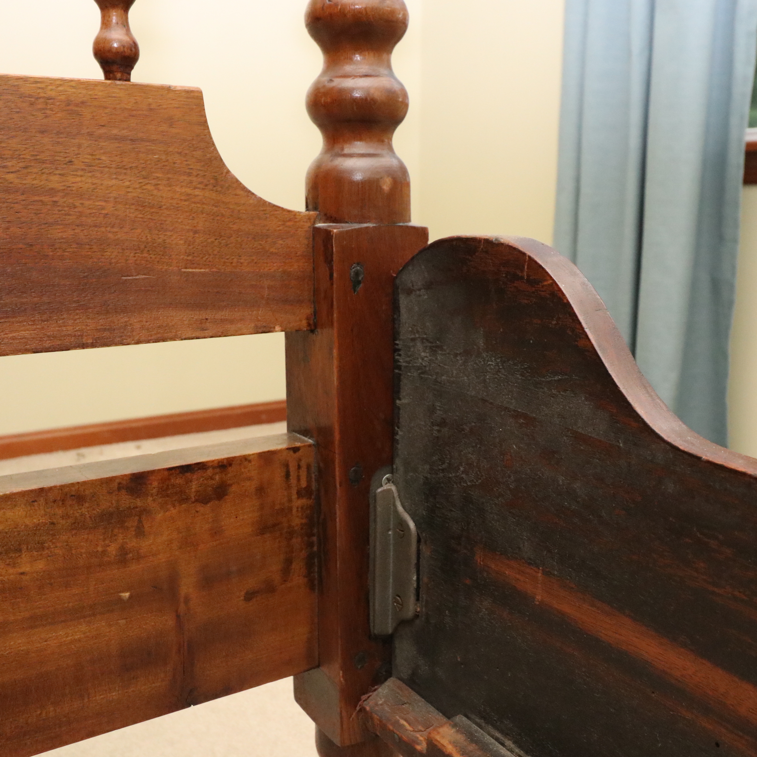 Walnut Four-Poster Spindle Full Bed, Late 19th Century