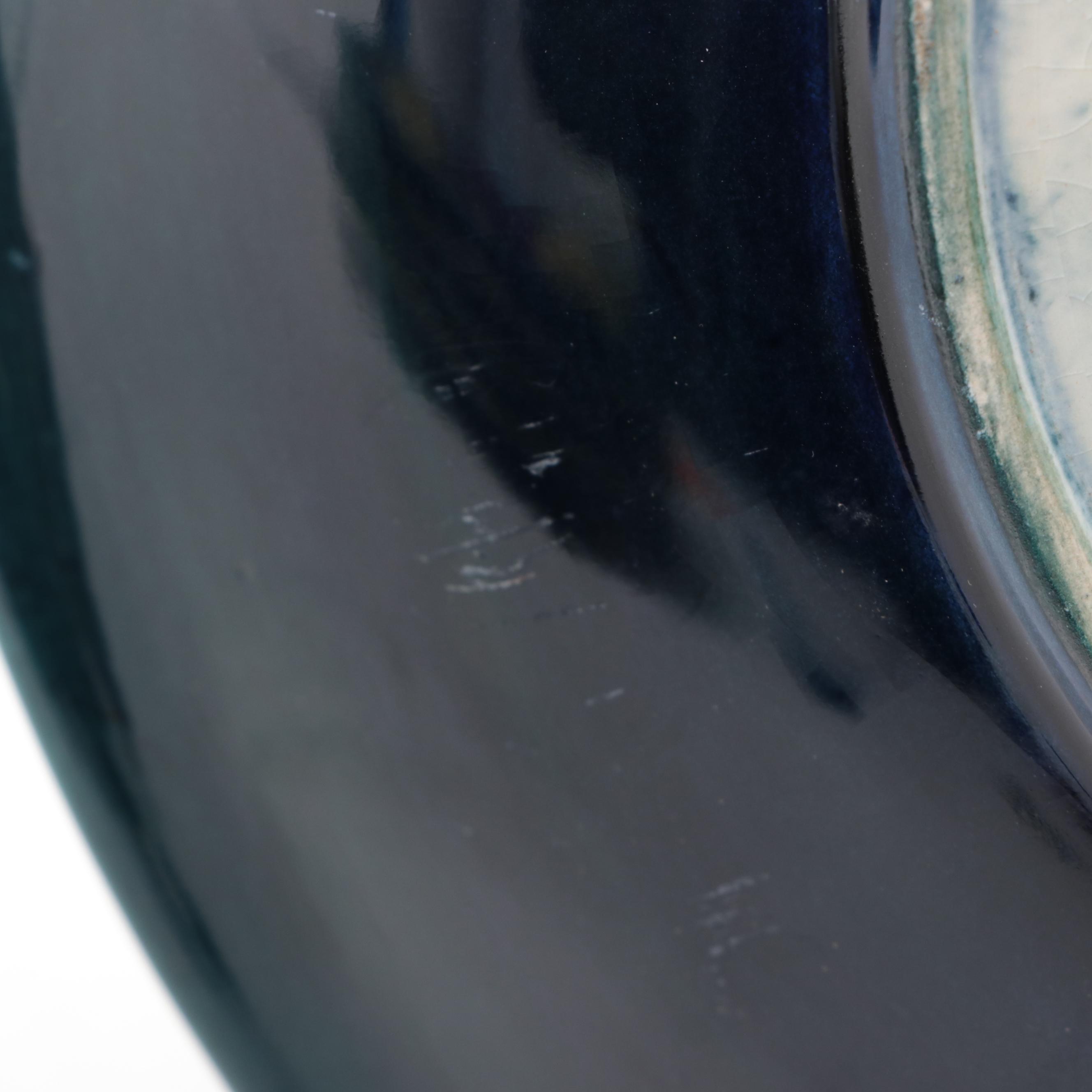 Moorcroft Pottery Hibiscus Earthenware Plates