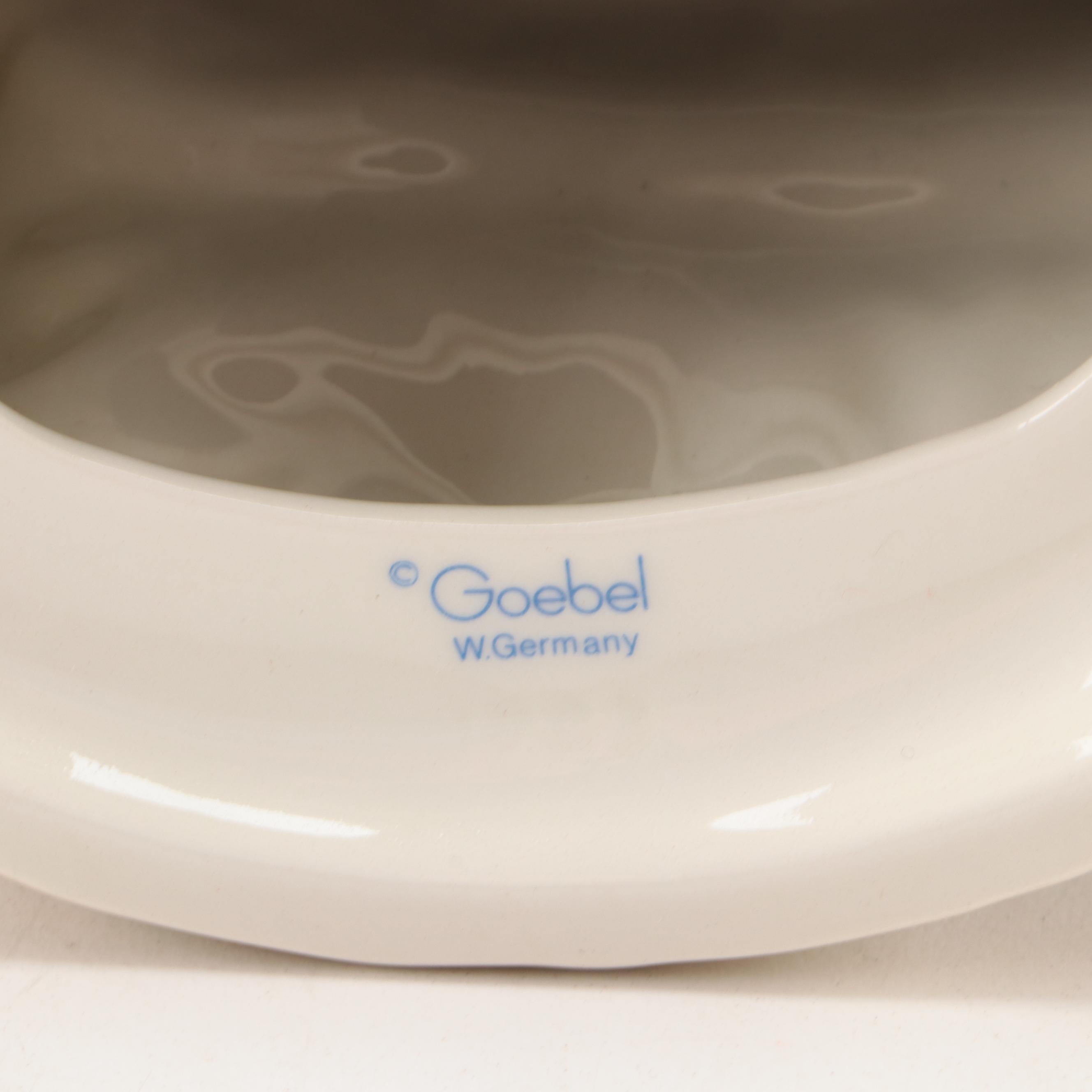 Goebel Century Collection Porcelain "Call to Worship" Hummel Clock