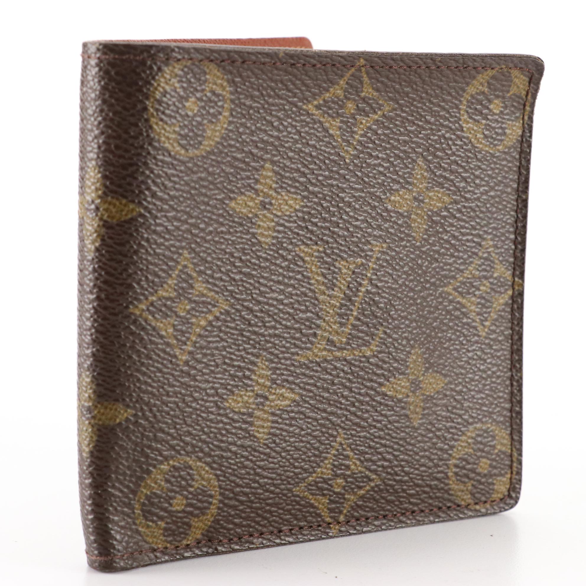 Louis Vuitton Bifold Wallet in Monogram Canvas