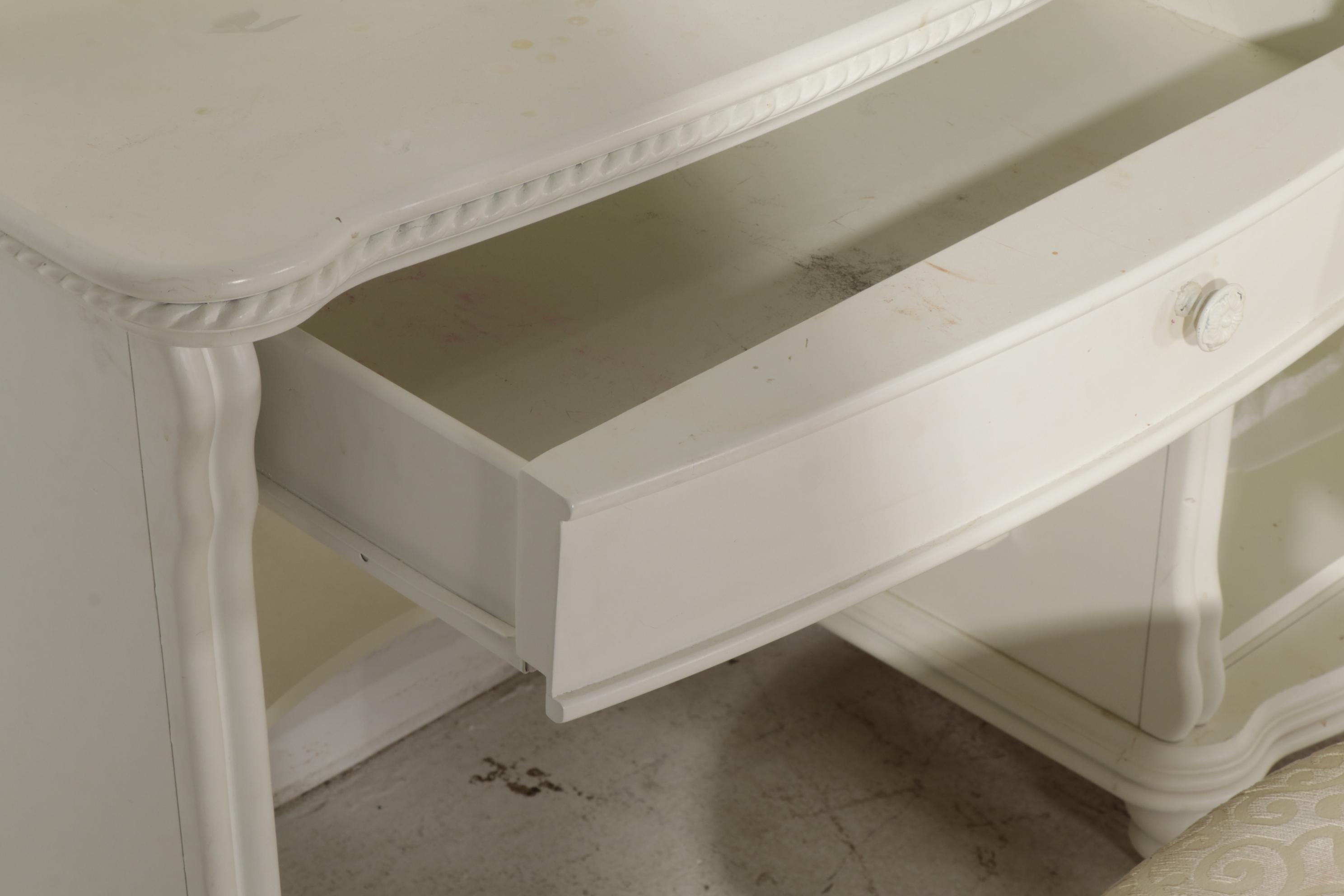 American Signature White-Painted Wooden Bedroom Suite