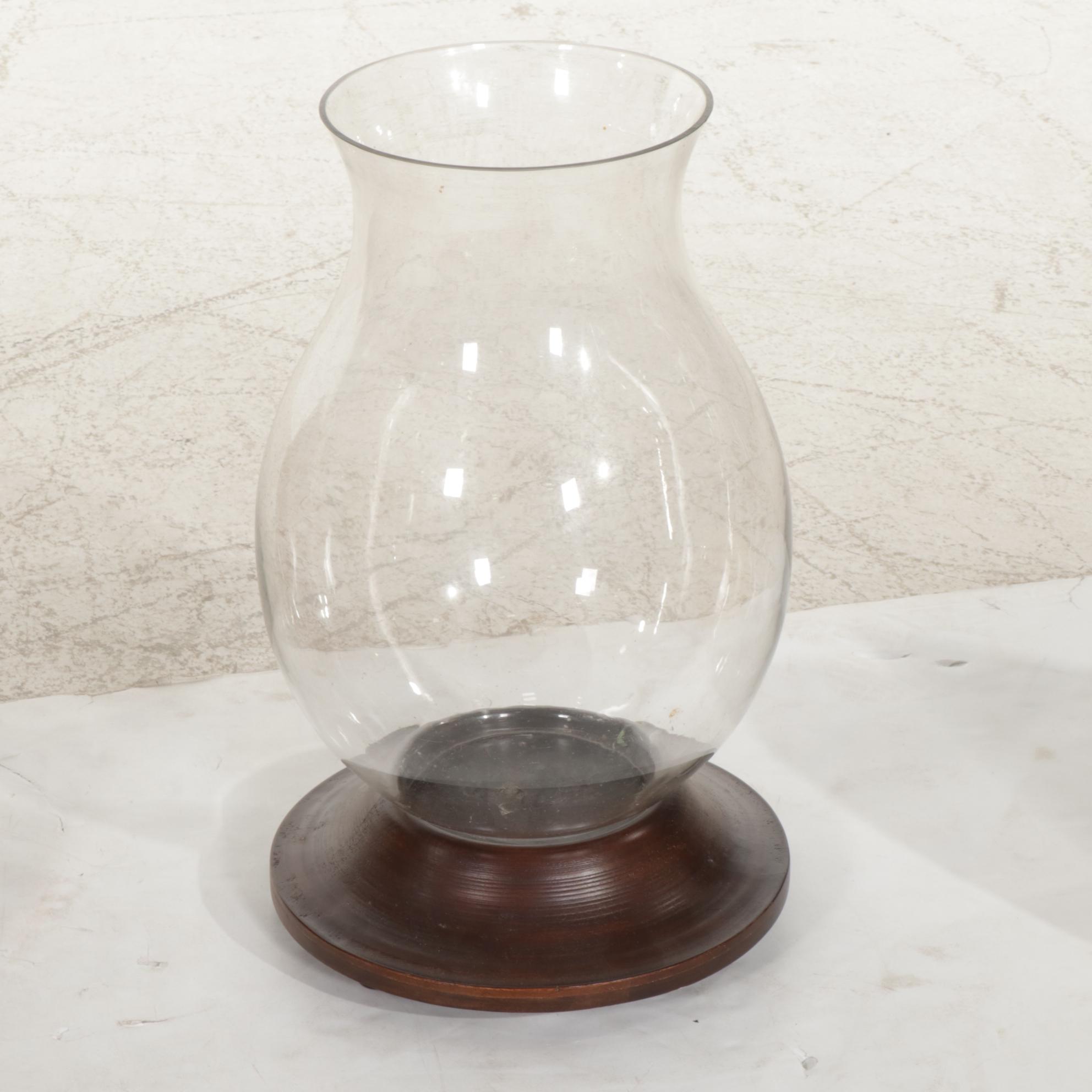 Longaberger Gathering Basket with Other Baskets and Decor