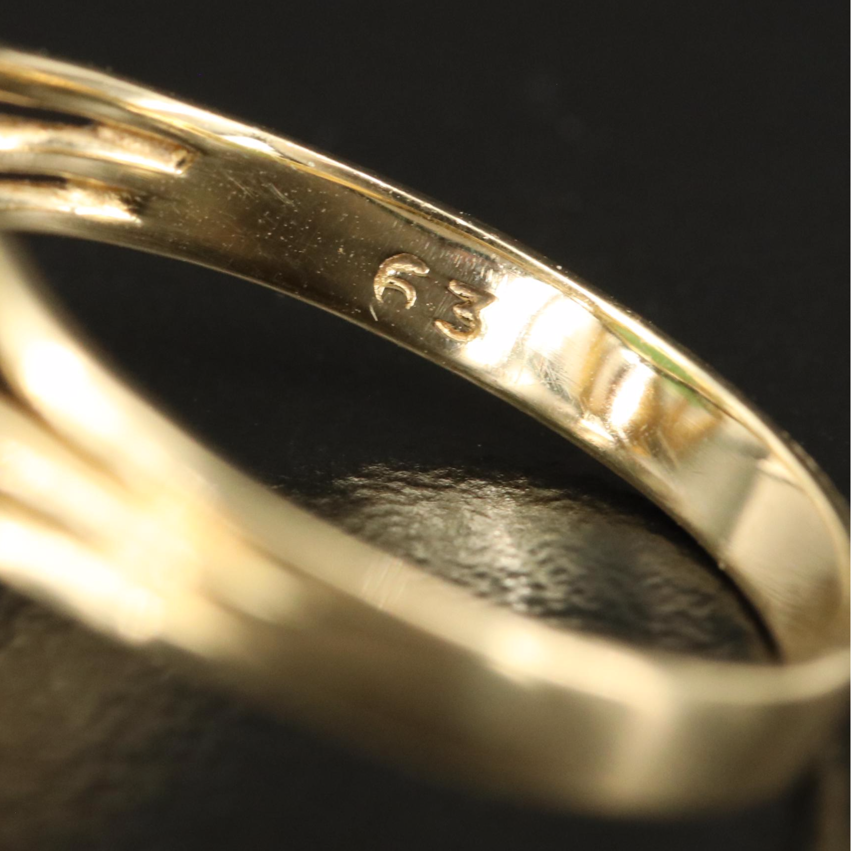 Vintage Chinese 14K Carved Jadiete Feng Sui Frog Ring