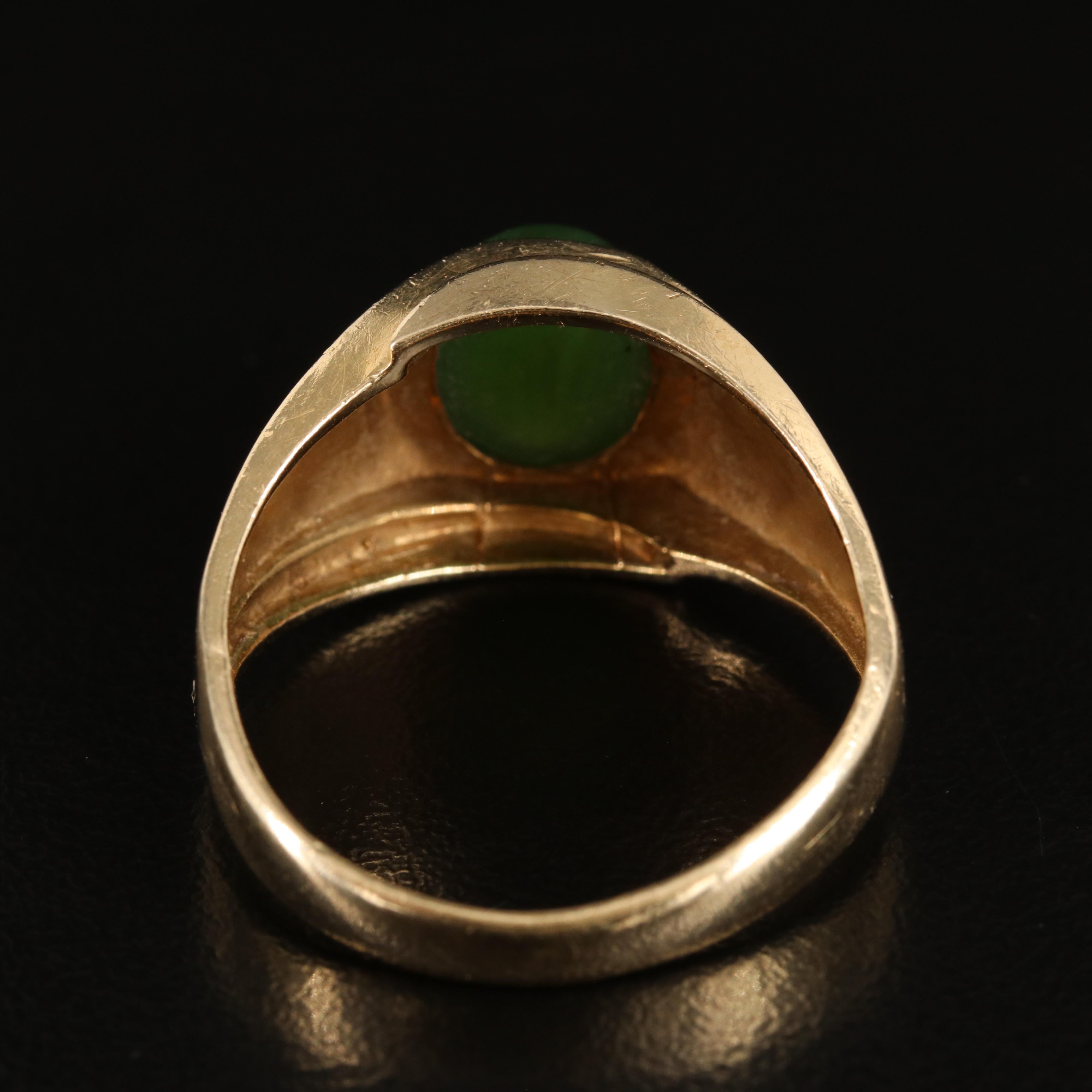 14K Nephrite Cabochon Ring