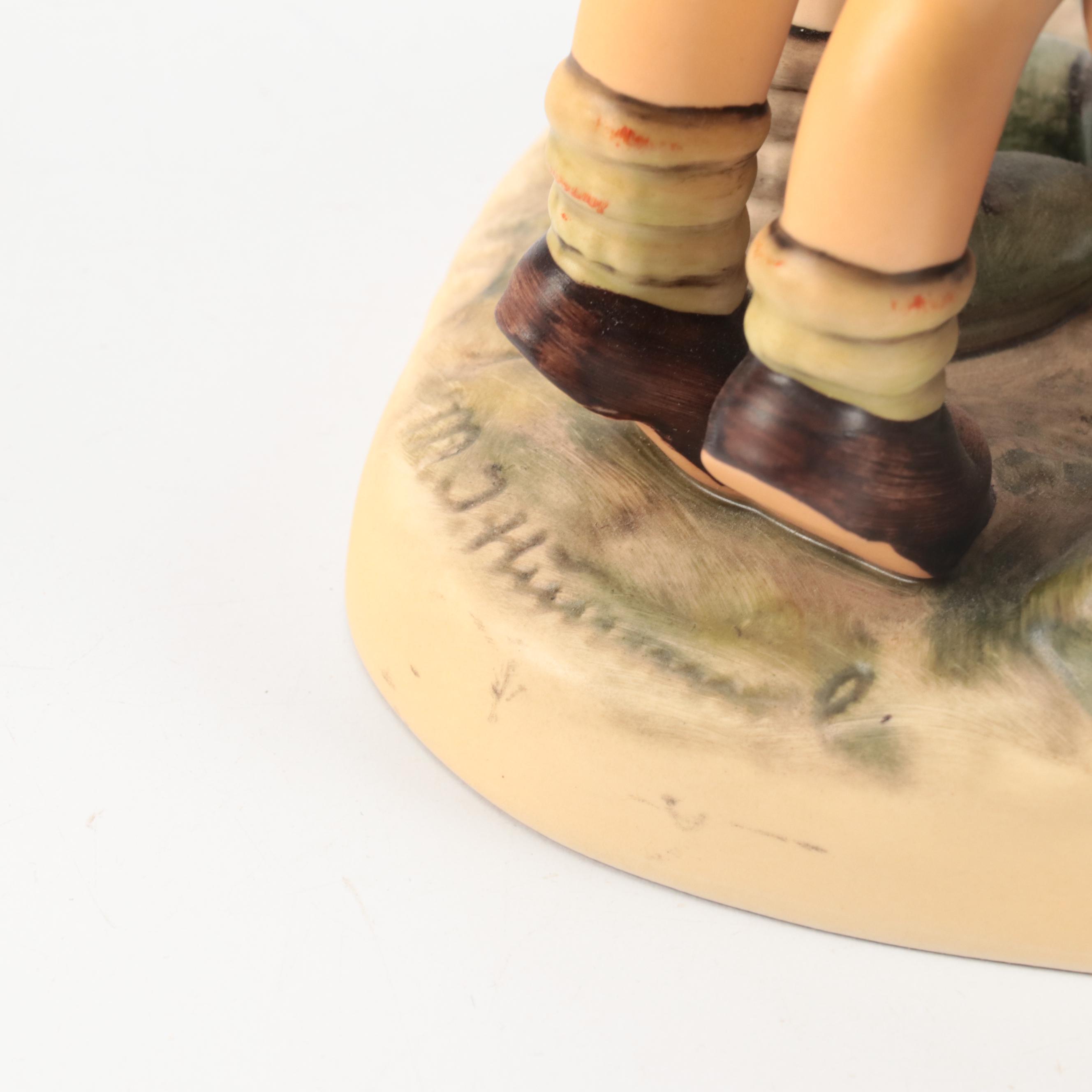 Goebel Limited Edition "A Story From Grandma" Porcelain Hummel Figurine