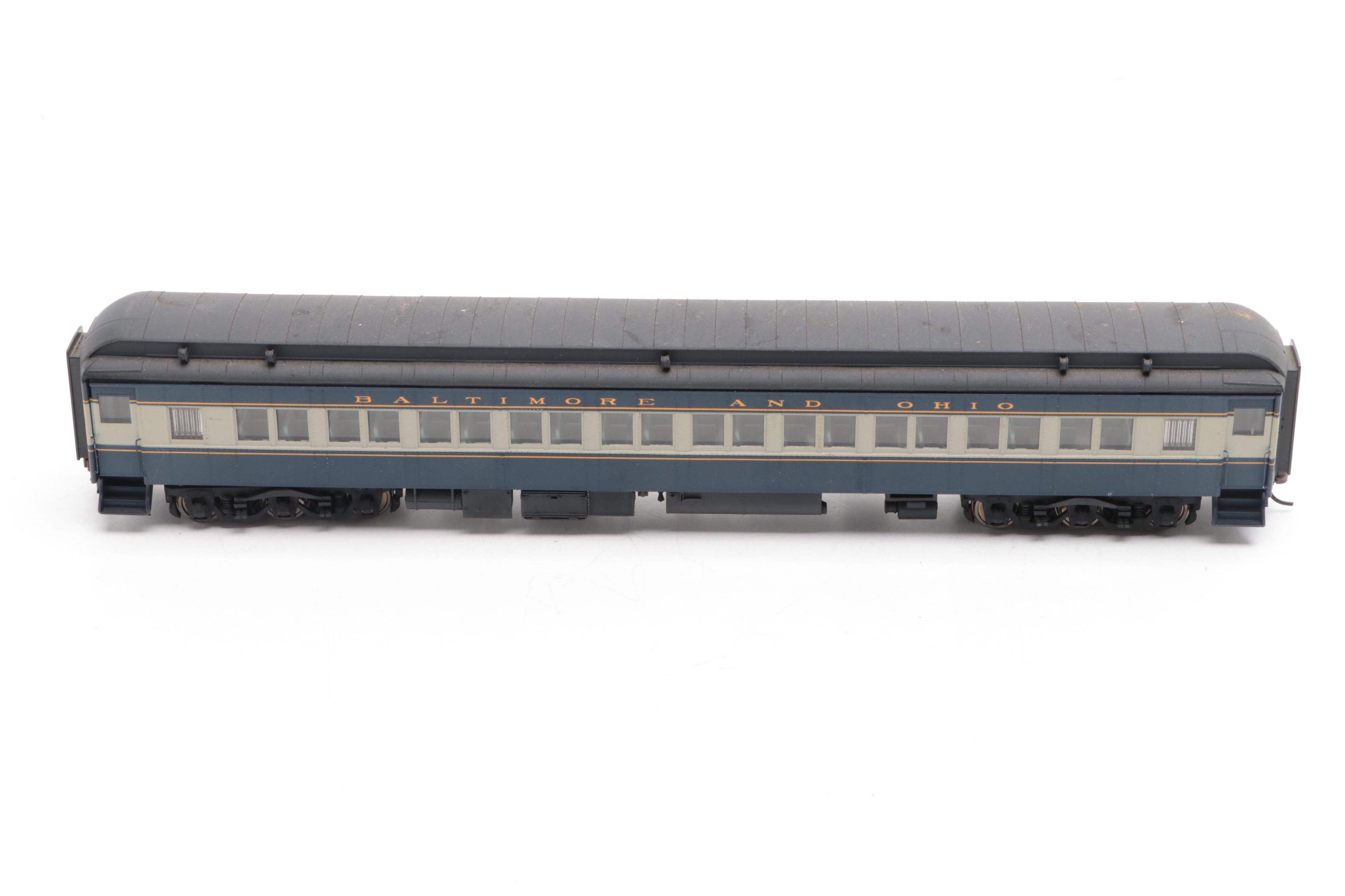 Bachmann Baltimore & Ohio HO Scale Passenger Cars and Locomotive