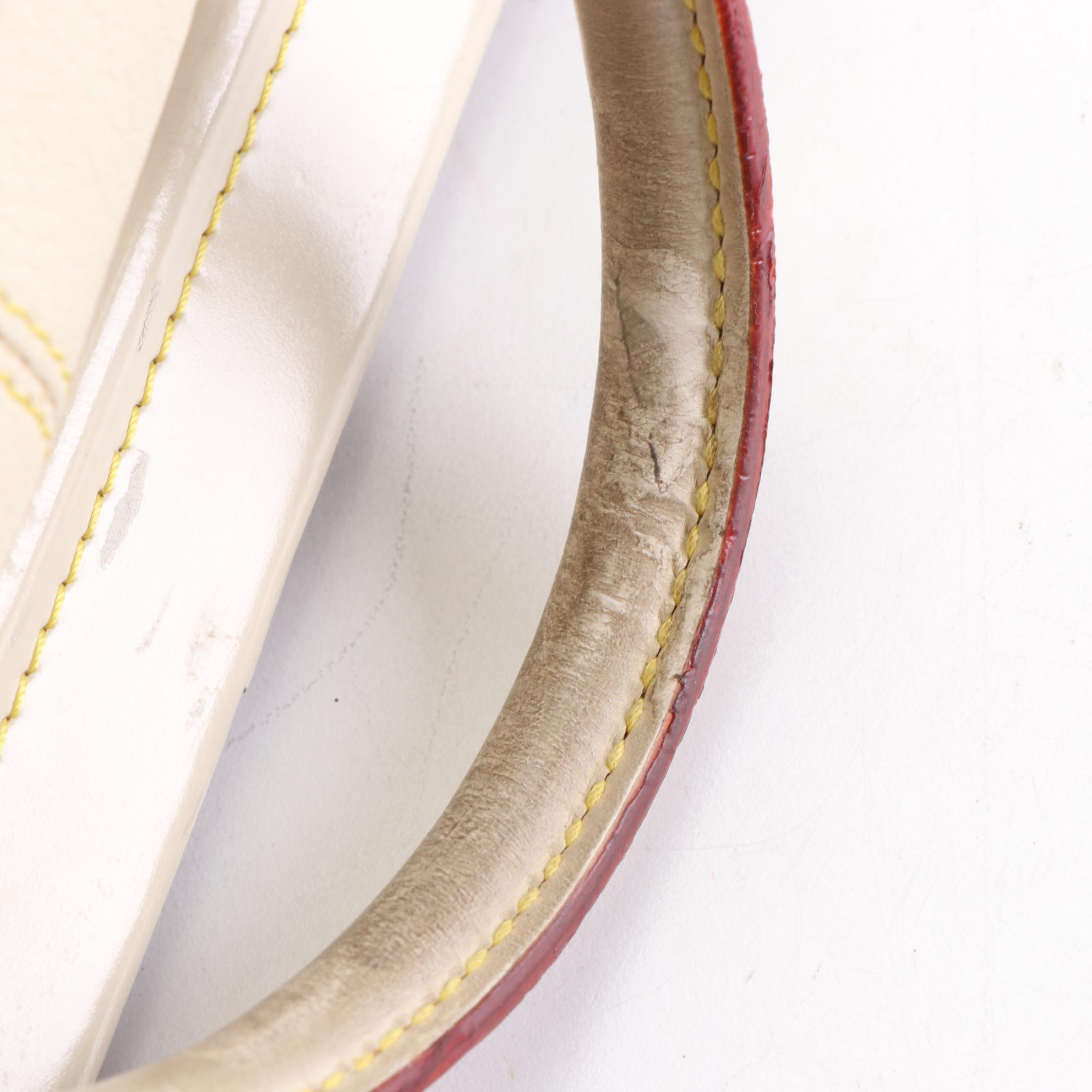 Louis Vuitton Lockit MM Handbag in Suhali Leather