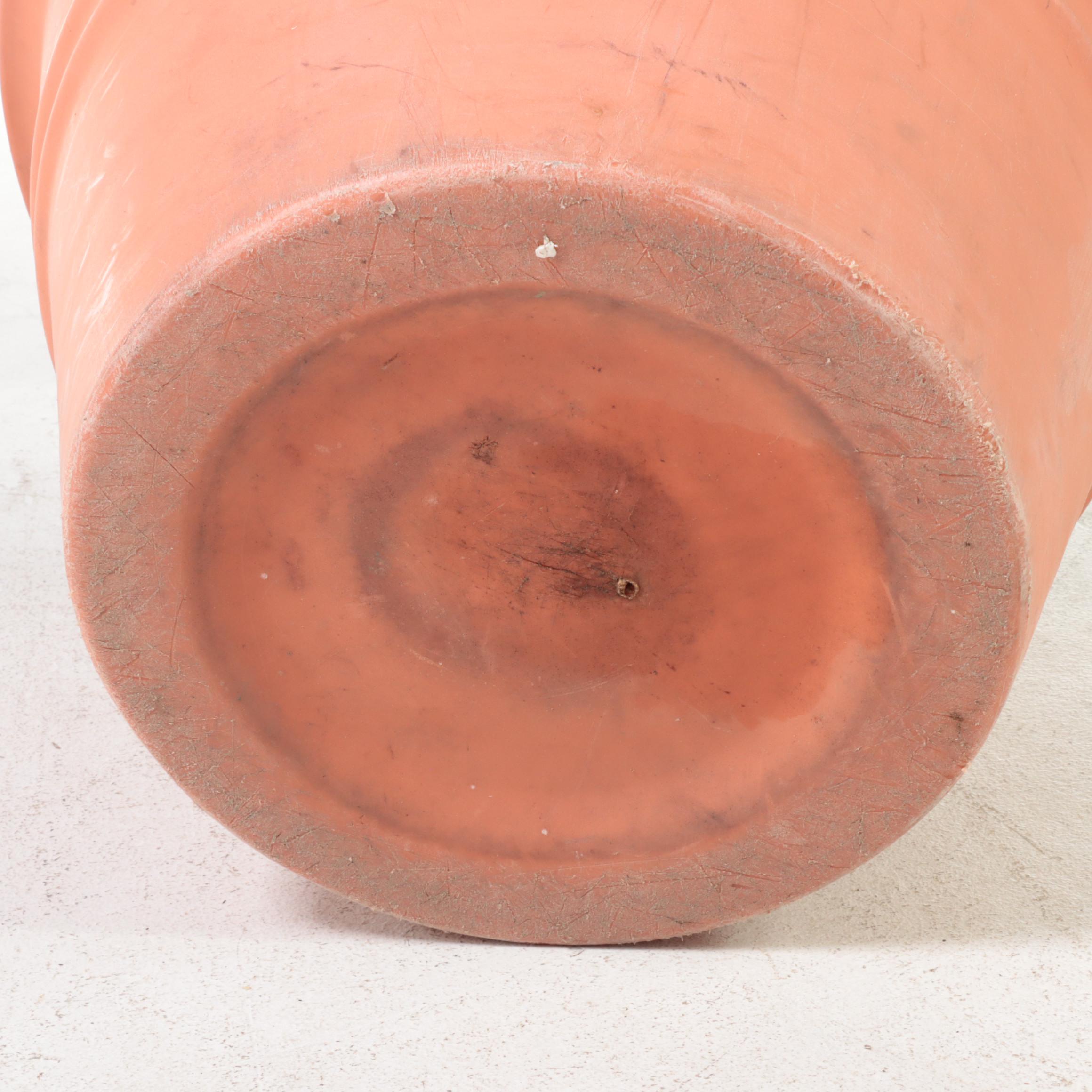 Large Plastic Outdoor Planters