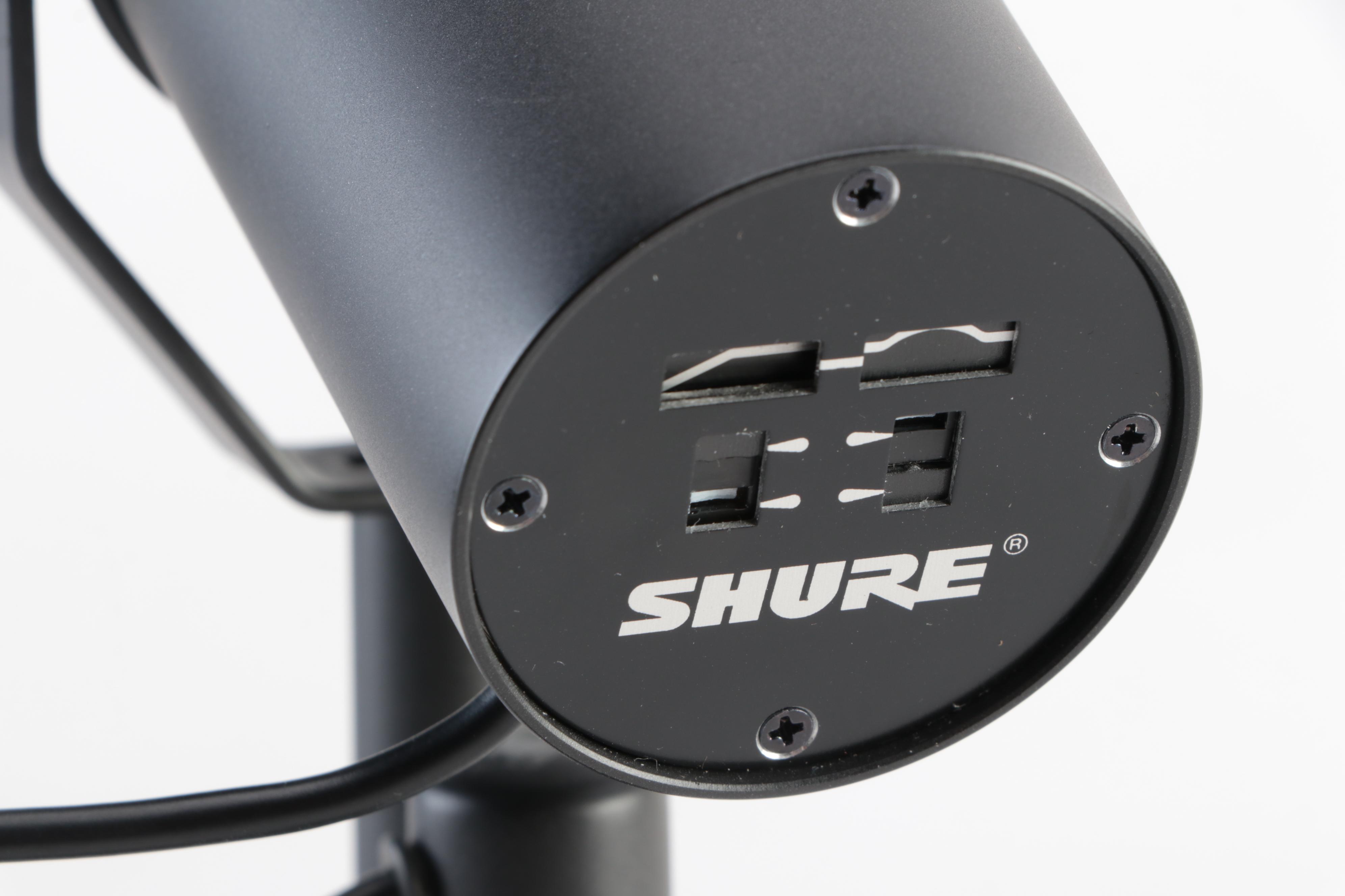 Shure SM7B Microphone with On-Stage Stand