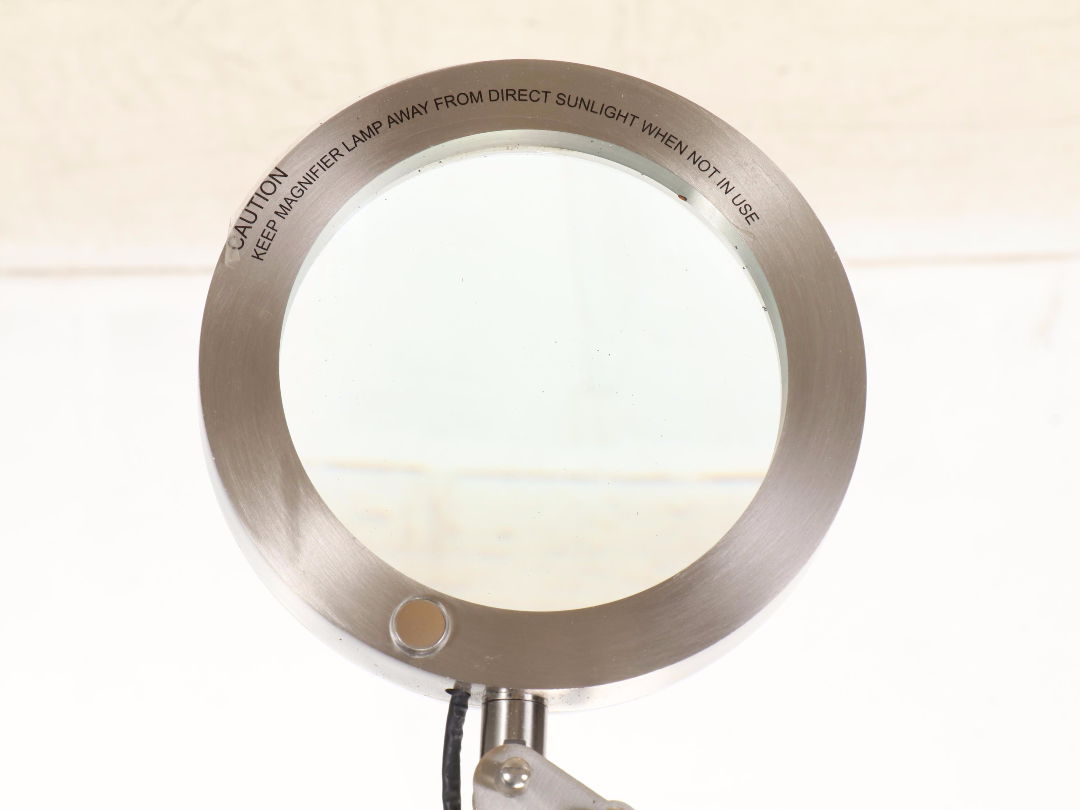 Daylight24 Adjustable LED Floor Lamp