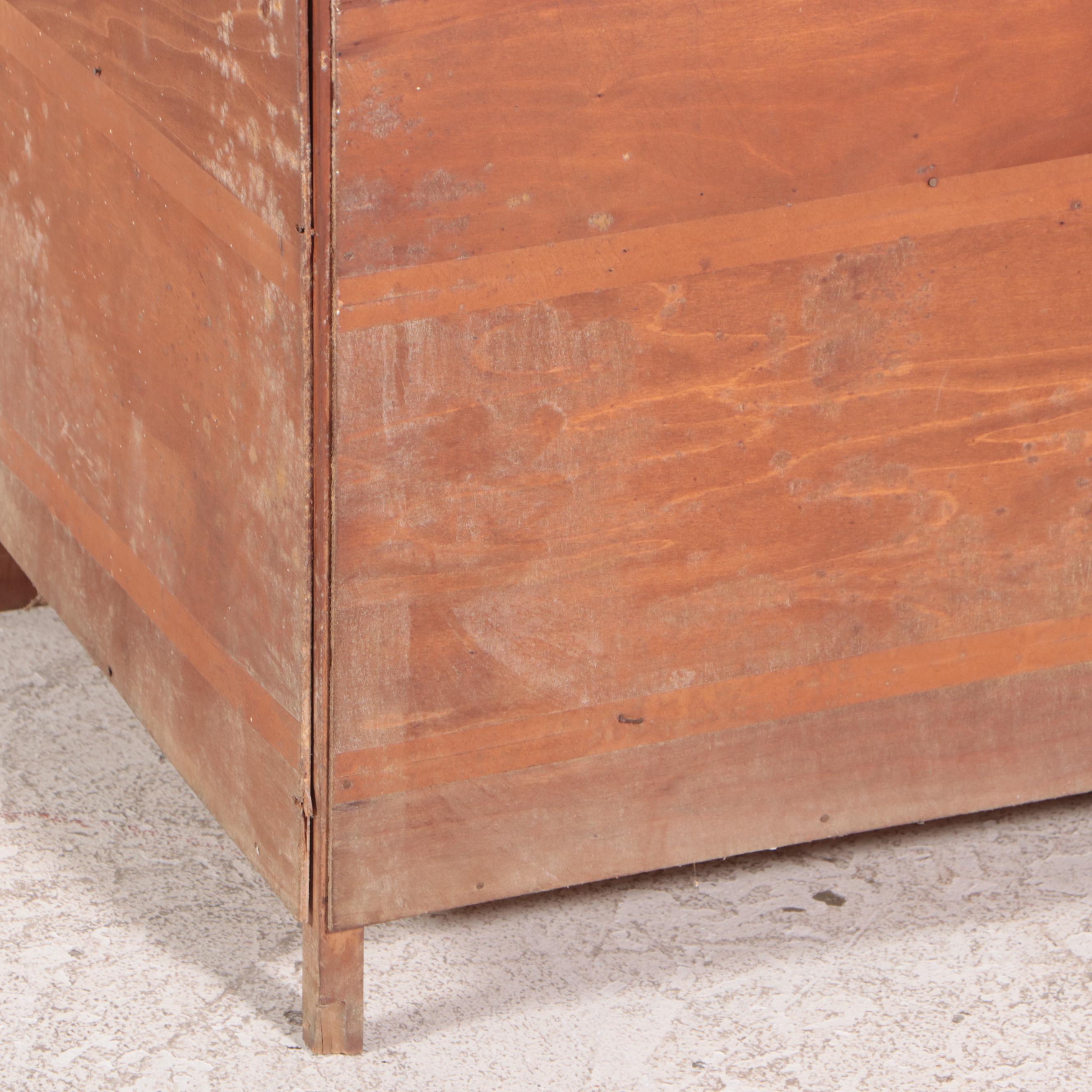 Parcel-Painted Wood Three-Piece Pool Cue Storage Unit