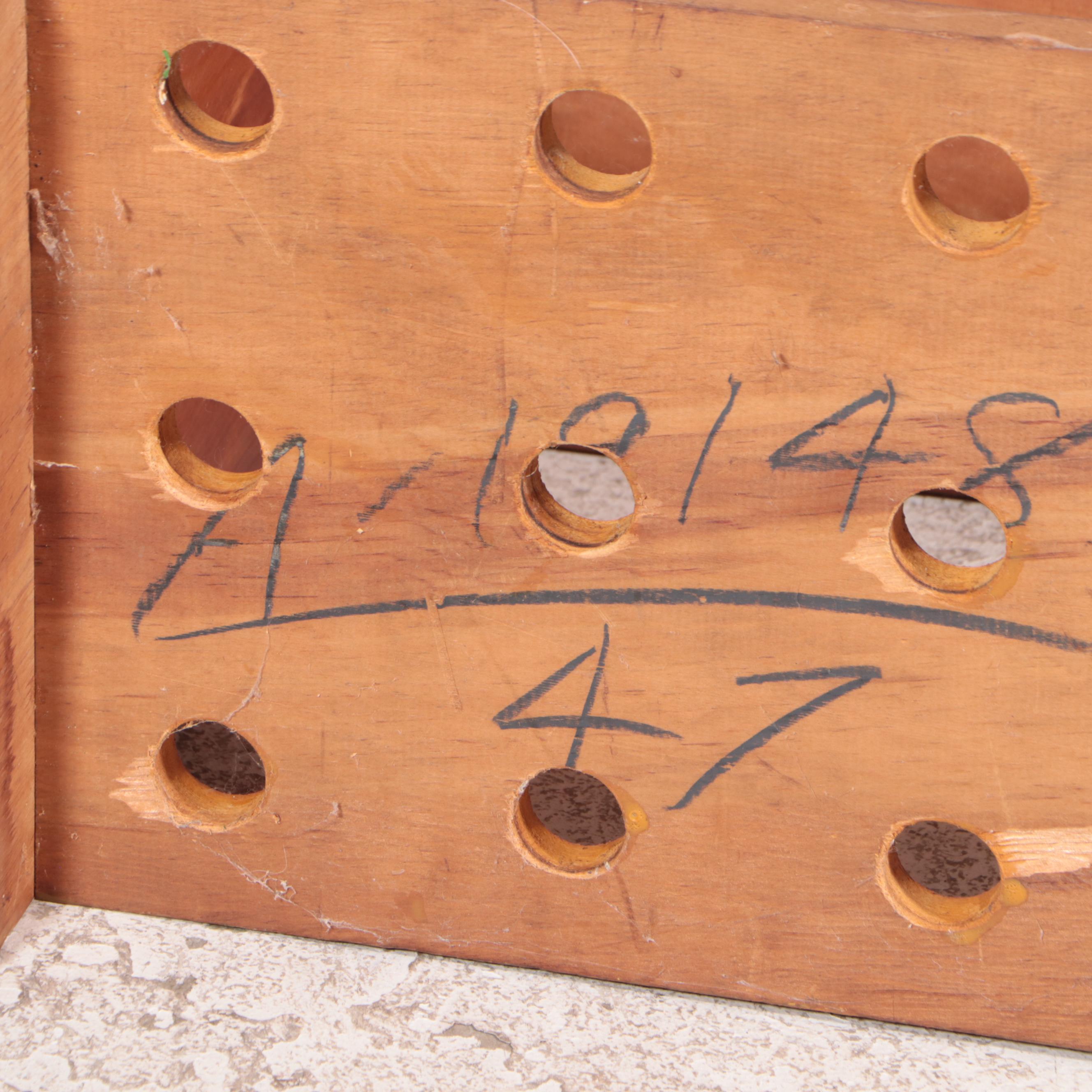 Parcel-Painted Wood Three-Piece Pool Cue Storage Unit