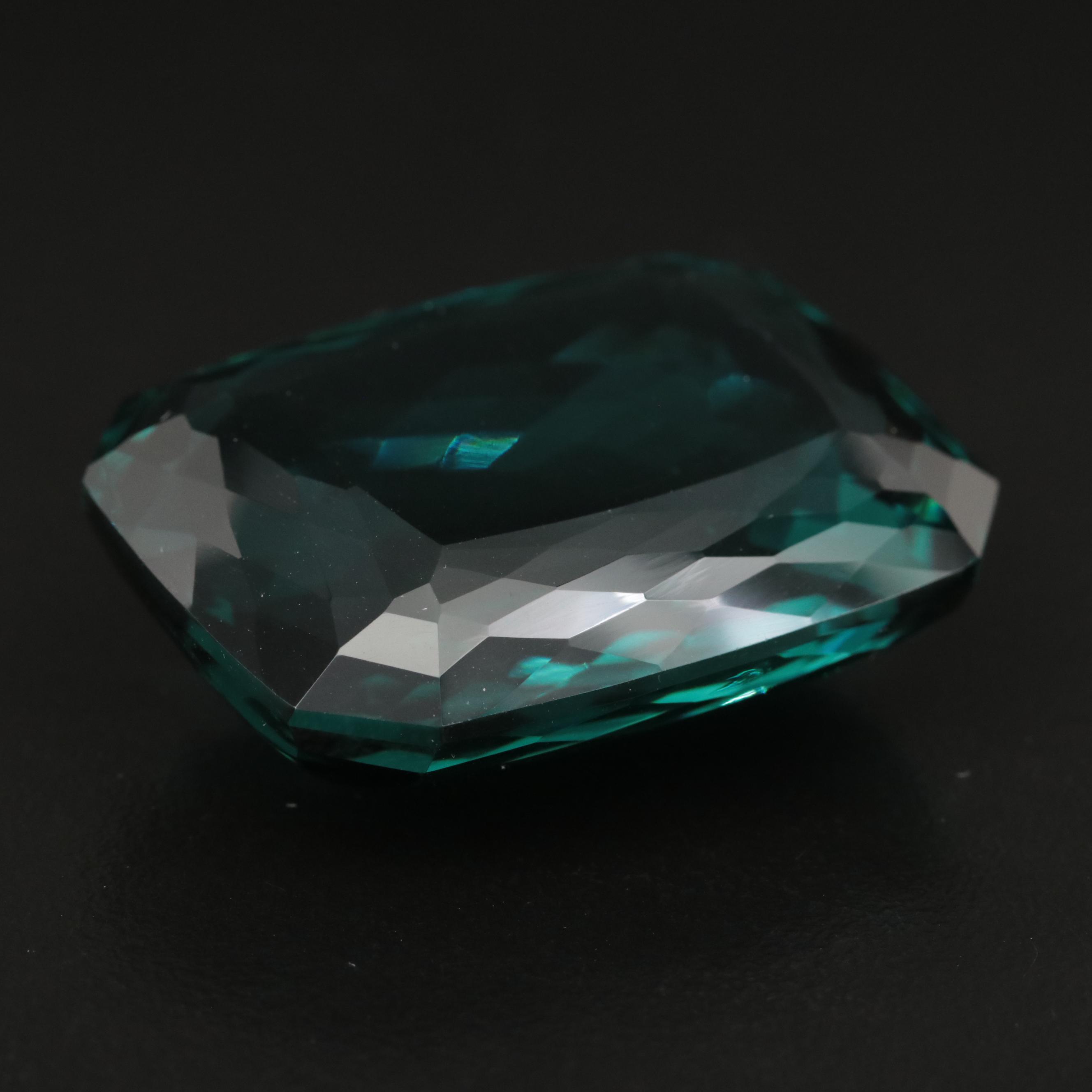 Loose 109.35 CT Lab Grown Quartz