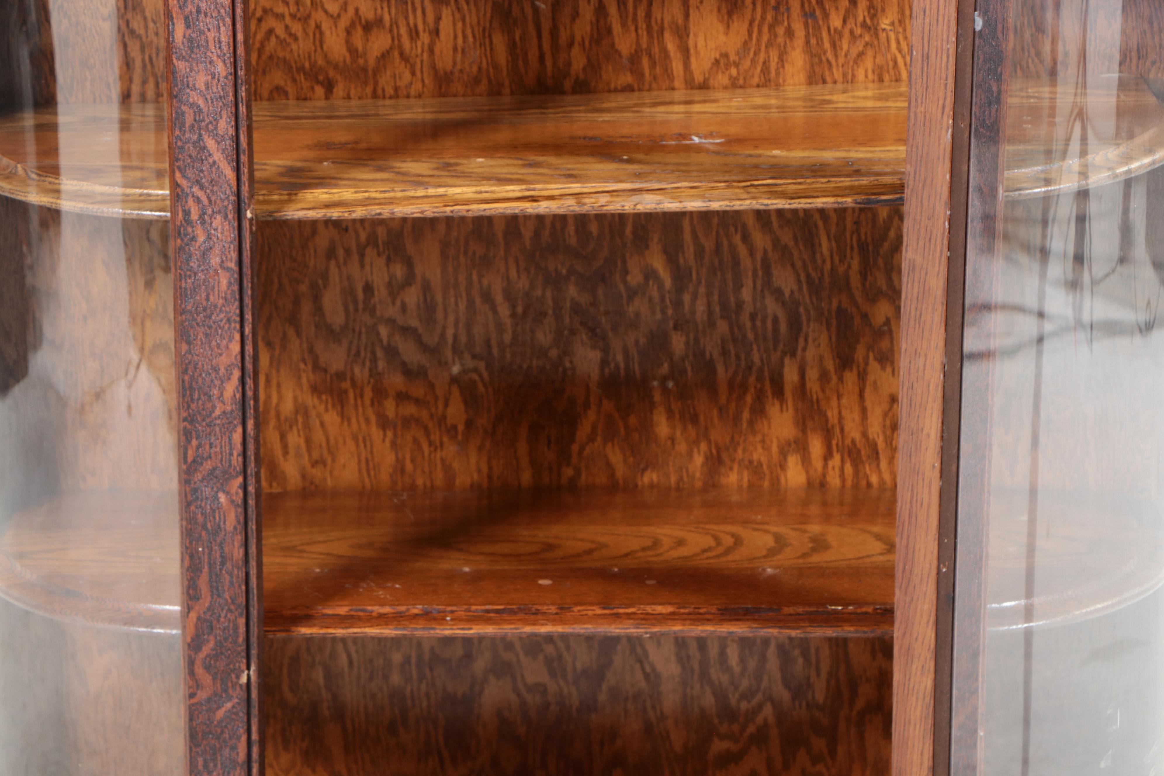 Late Victorian Quartersawn Oak and Curved Glass Display Cabinet, circa 1900