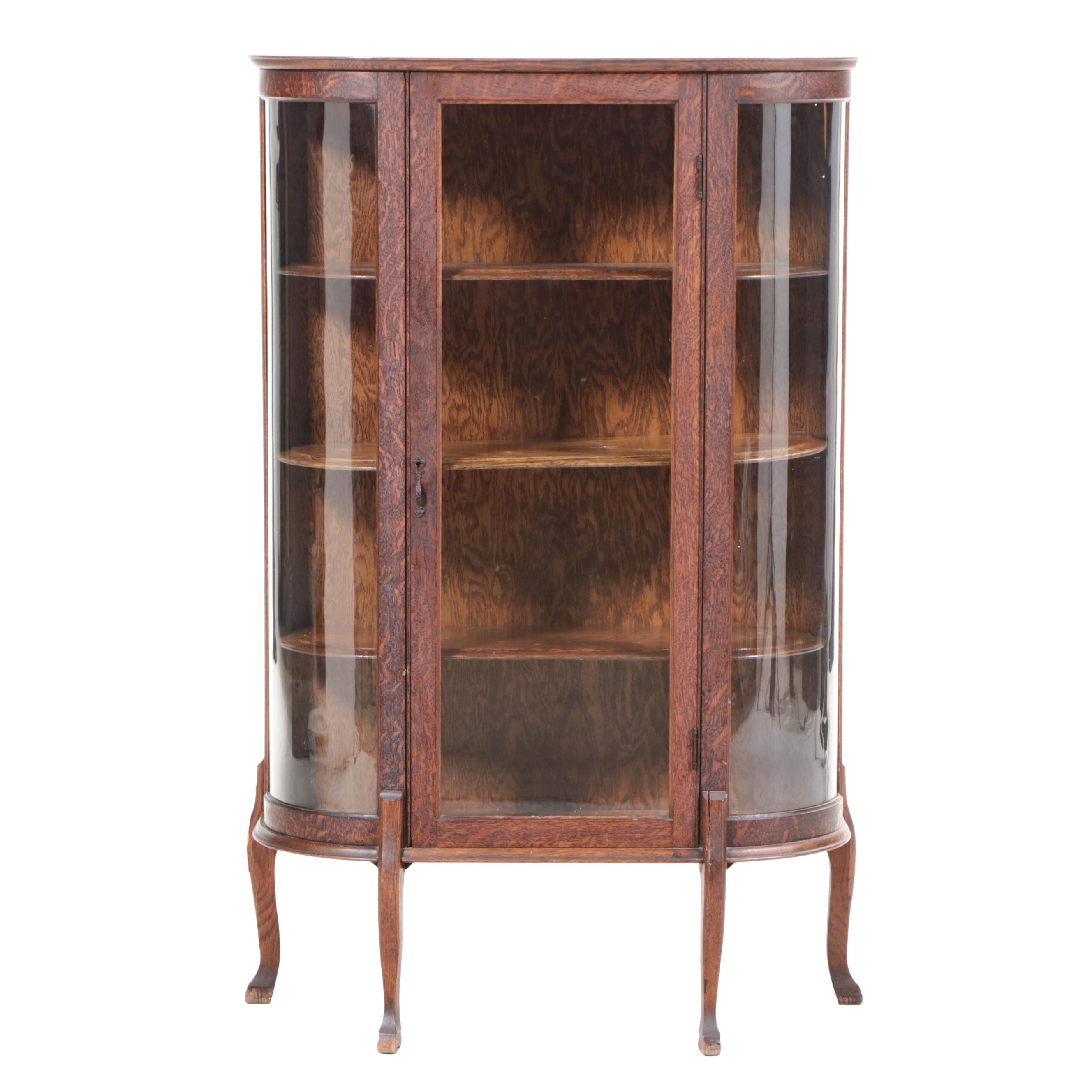 Late Victorian Quartersawn Oak and Curved Glass Display Cabinet, circa 1900