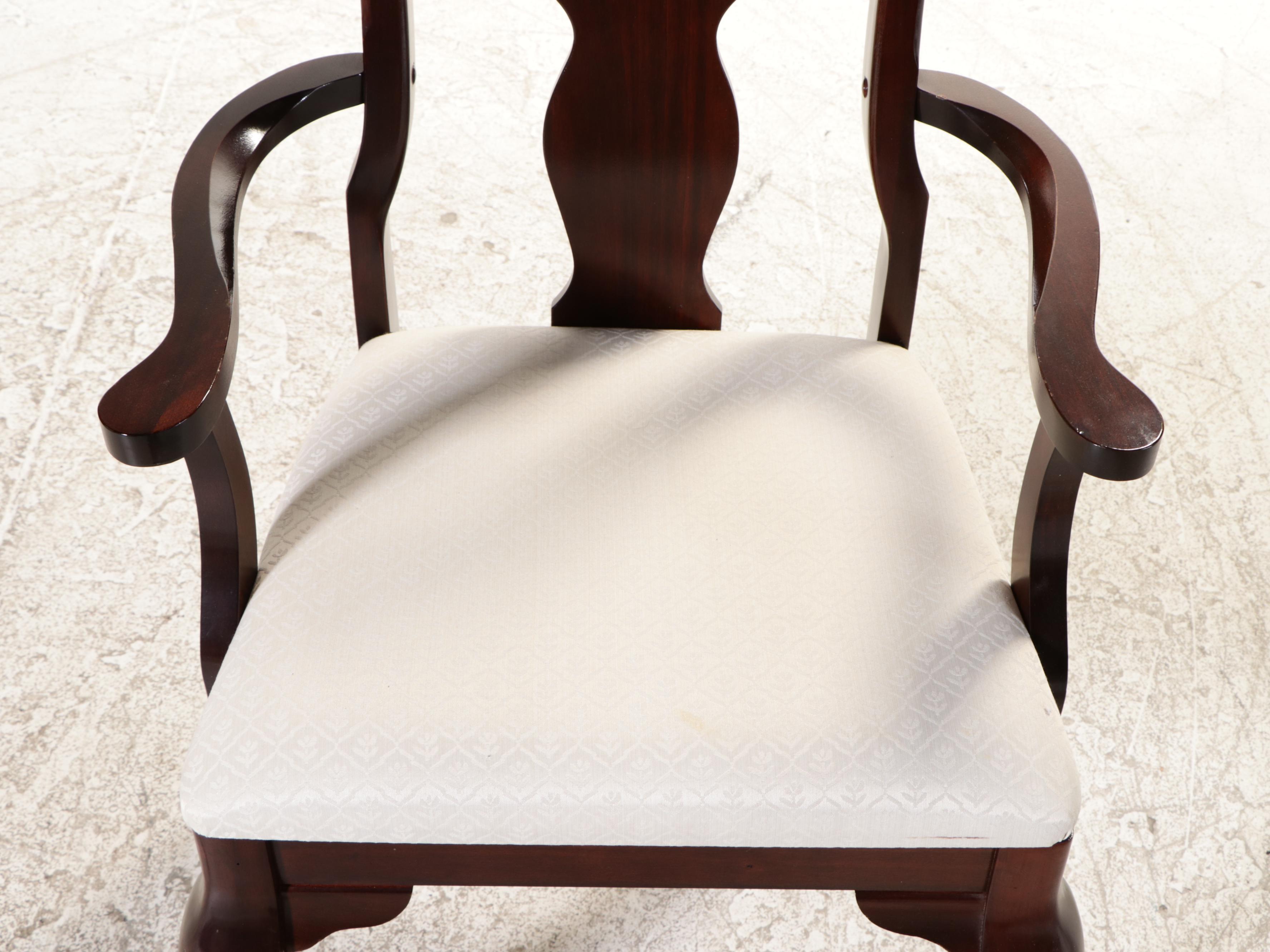 Singer Furniture Queen Anne Style Cherry Nine-Piece Dining Set