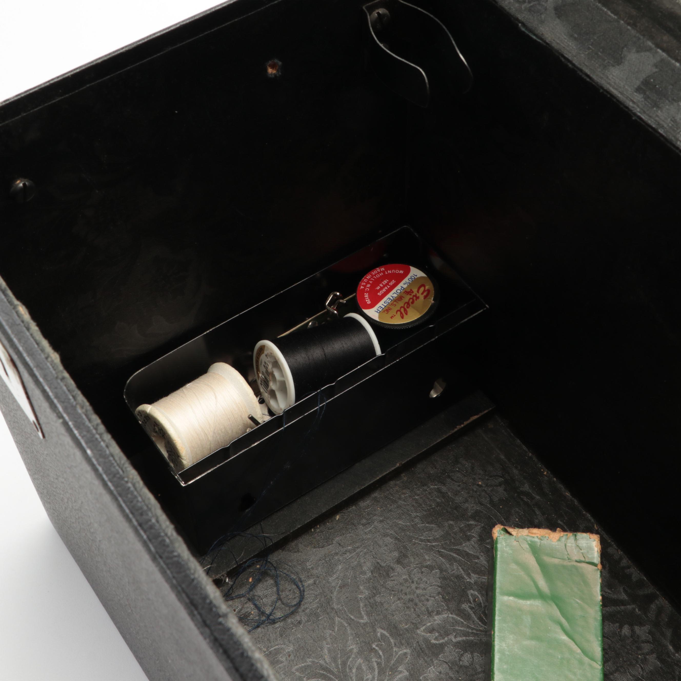 Singer Model 221 Featherweight Sewing Machine With Case and Foot Pedal