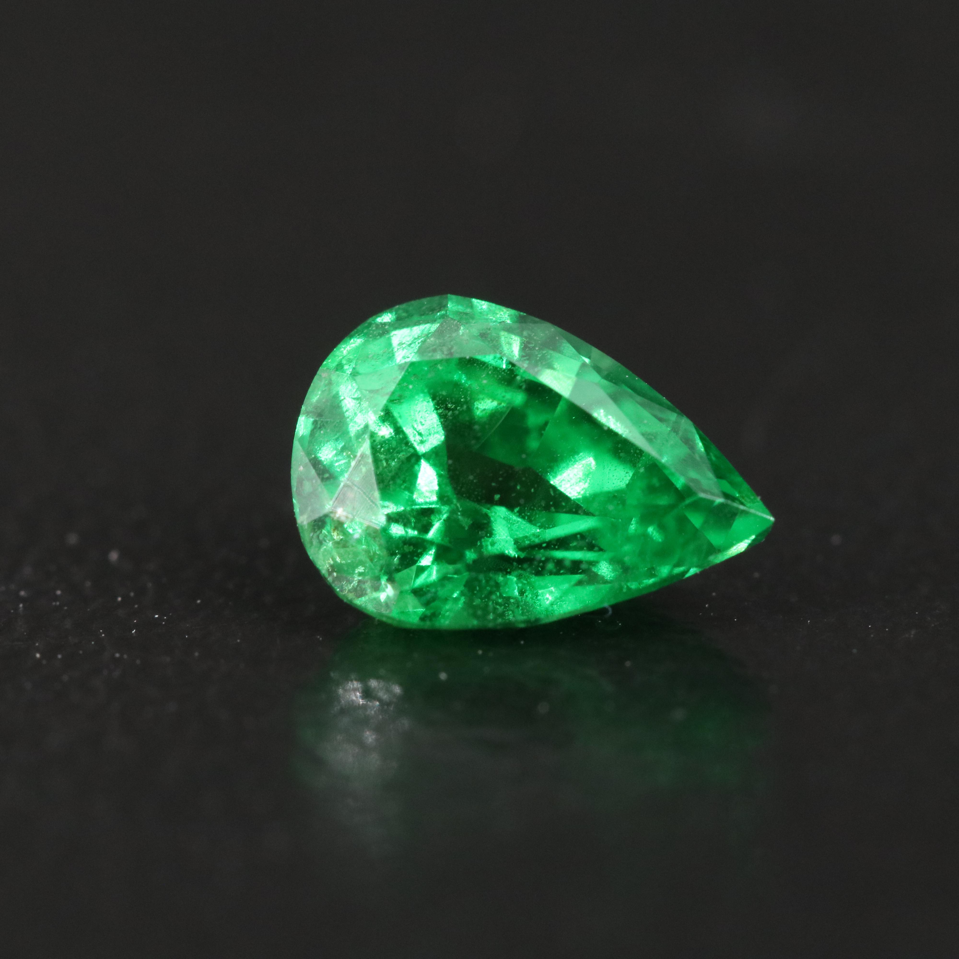 Loose 1.07 CT Tsavorite with GIA Report