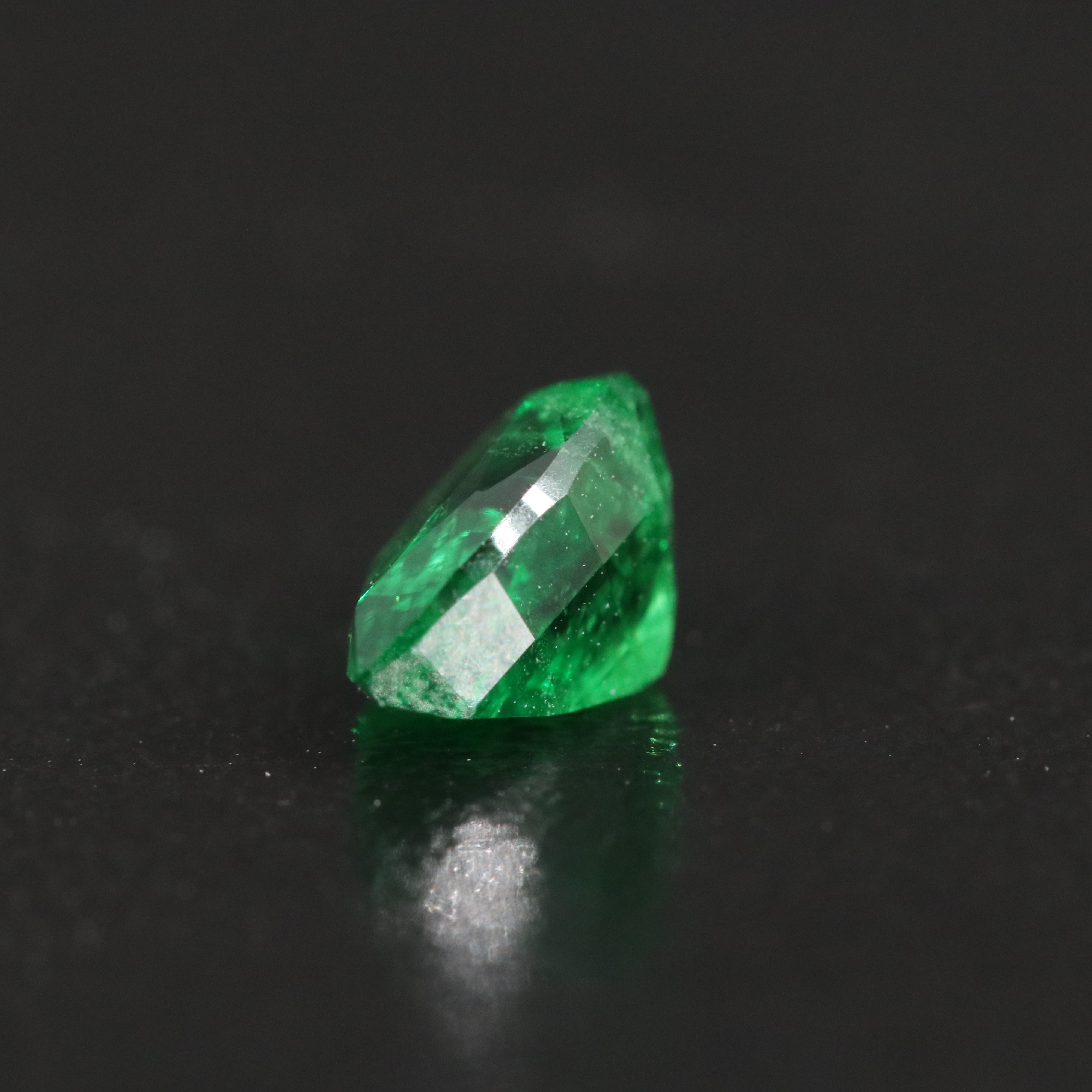 Loose 1.07 CT Tsavorite with GIA Report